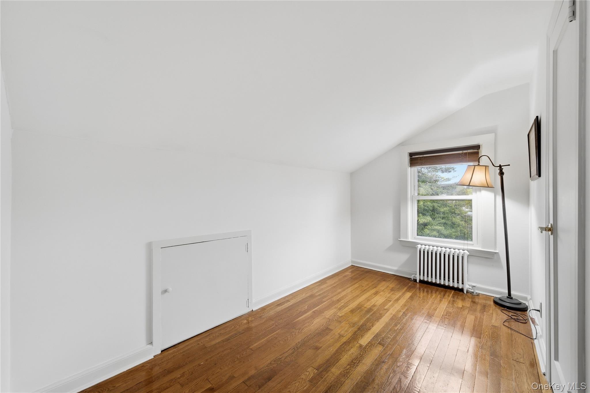 Single Family Church  Suffolk County, NY 11751, MLS-982285-29