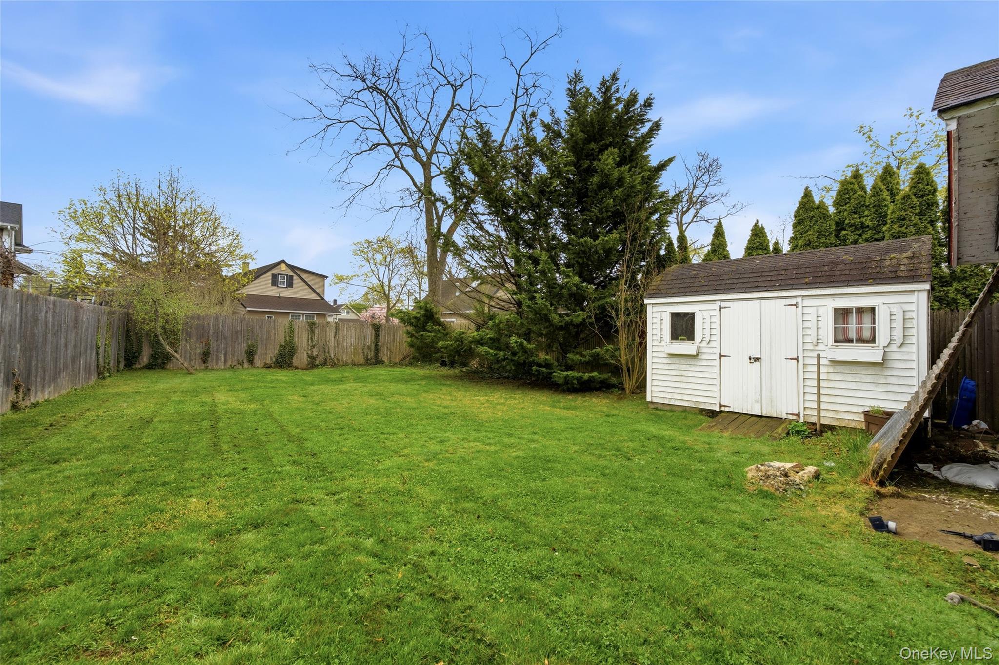 Single Family Church  Suffolk County, NY 11751, MLS-982285-35