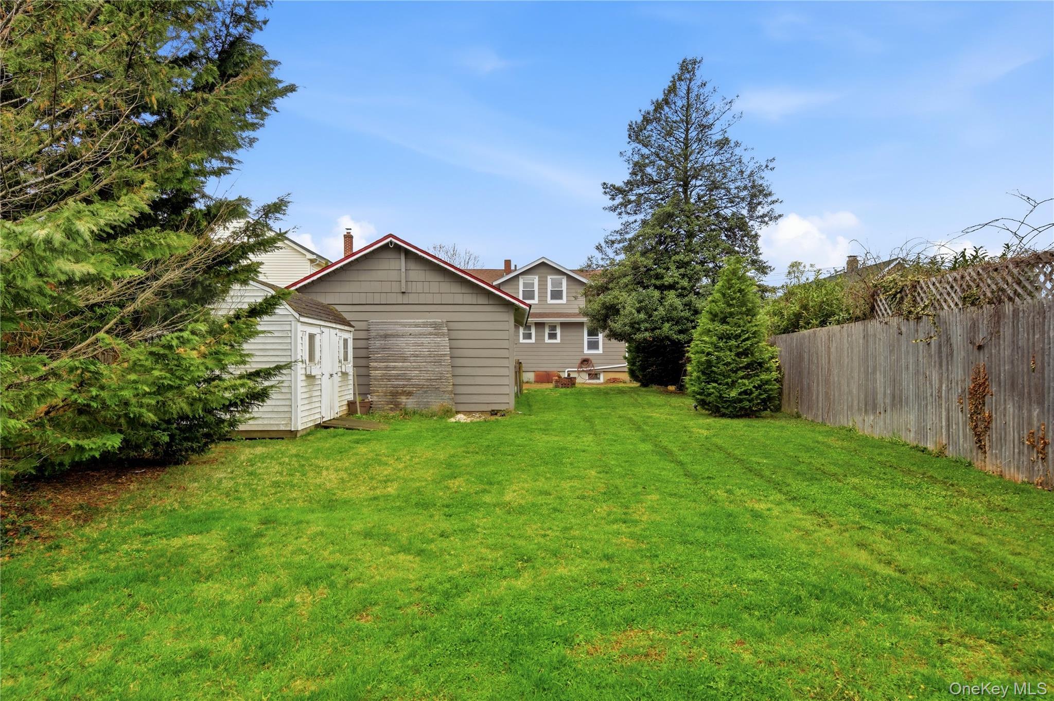 Single Family Church  Suffolk County, NY 11751, MLS-982285-37