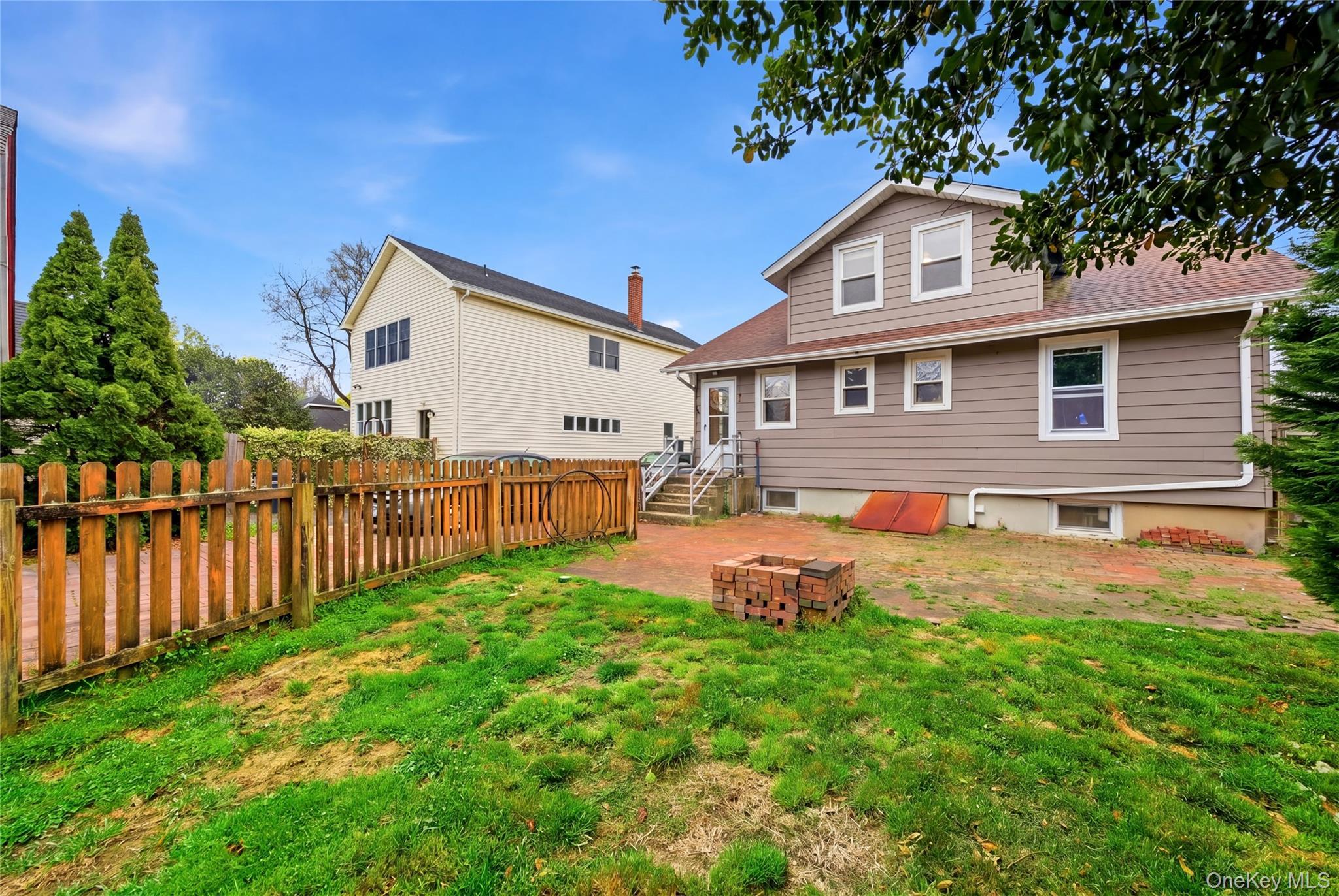 Single Family Church  Suffolk County, NY 11751, MLS-982285-38