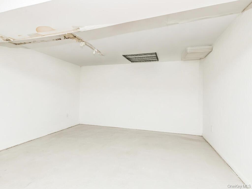 Single Family Stedman  Bronx, NY 10469, MLS-982290-10