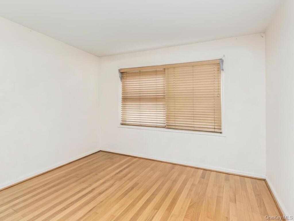 Single Family Stedman  Bronx, NY 10469, MLS-982290-3