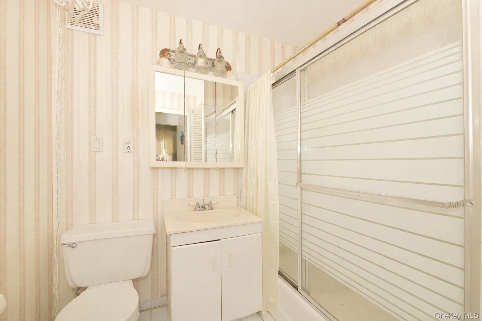 Single Family 62nd Queens, NY 11379, MLS-982305-17