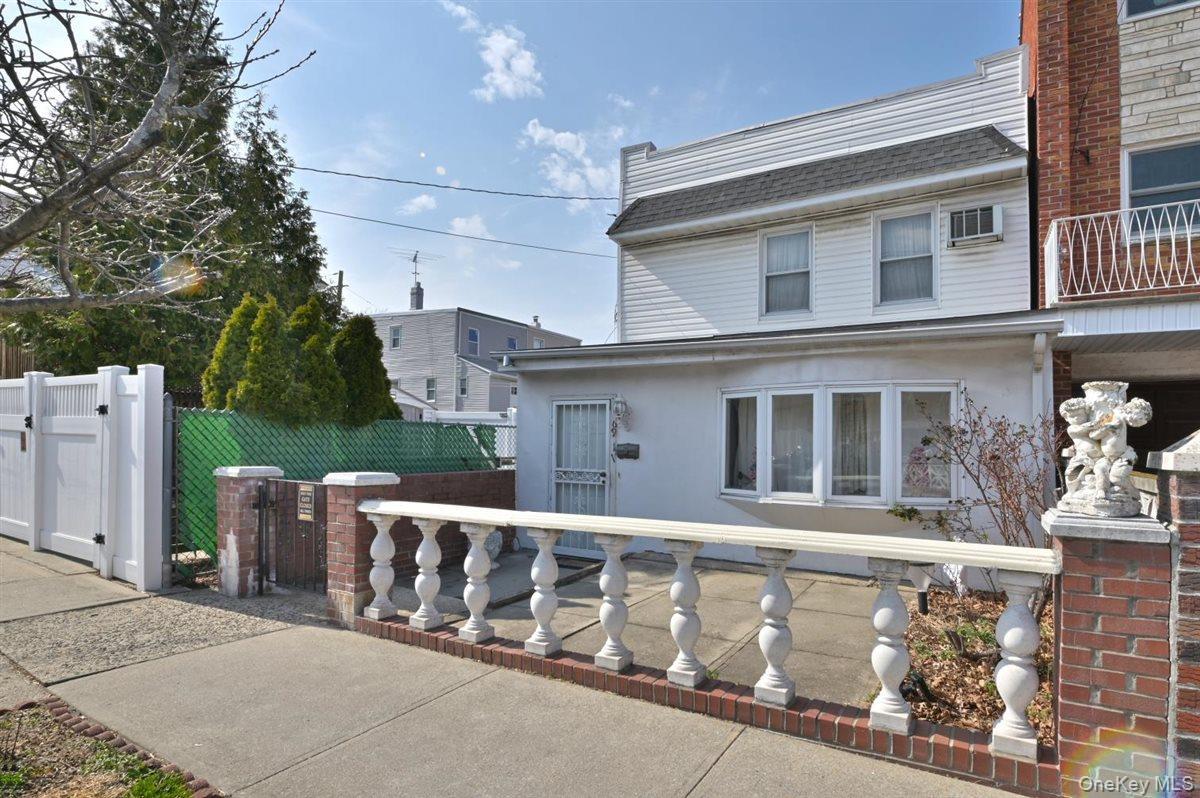 Single Family 62nd Queens, NY 11379, MLS-982305-21
