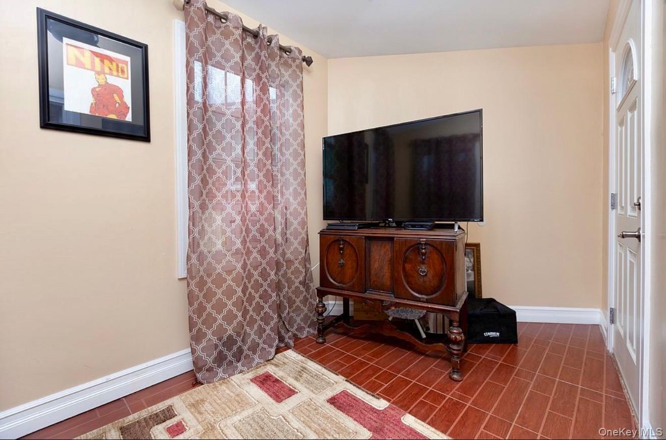 Single Family 20th Avenue  Queens, NY 11357, MLS-982307-12