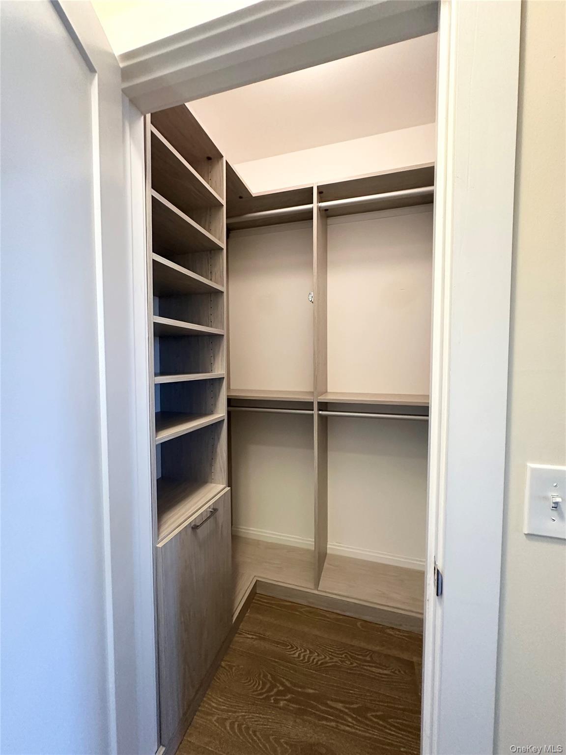 Condo Marina Pointe Drive  Nassau County, NY 11518, MLS-982311-19