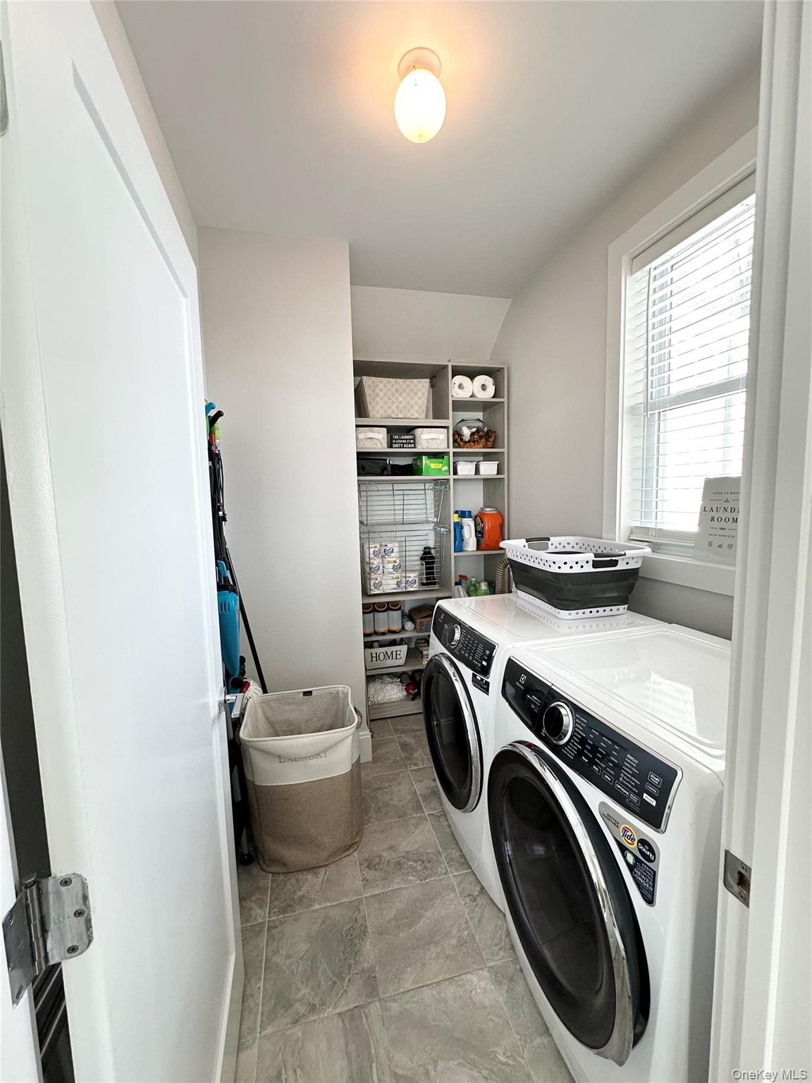 Condo Marina Pointe Drive  Nassau County, NY 11518, MLS-982311-7