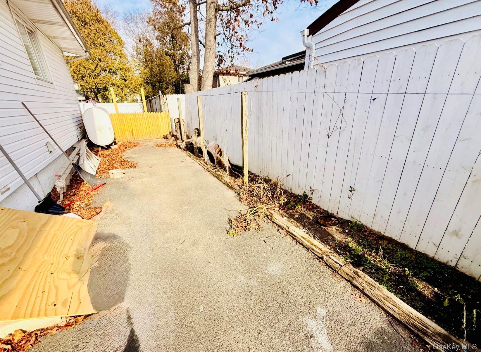 Single Family Johnson Avenue  Suffolk County, NY 11779, MLS-982313-45