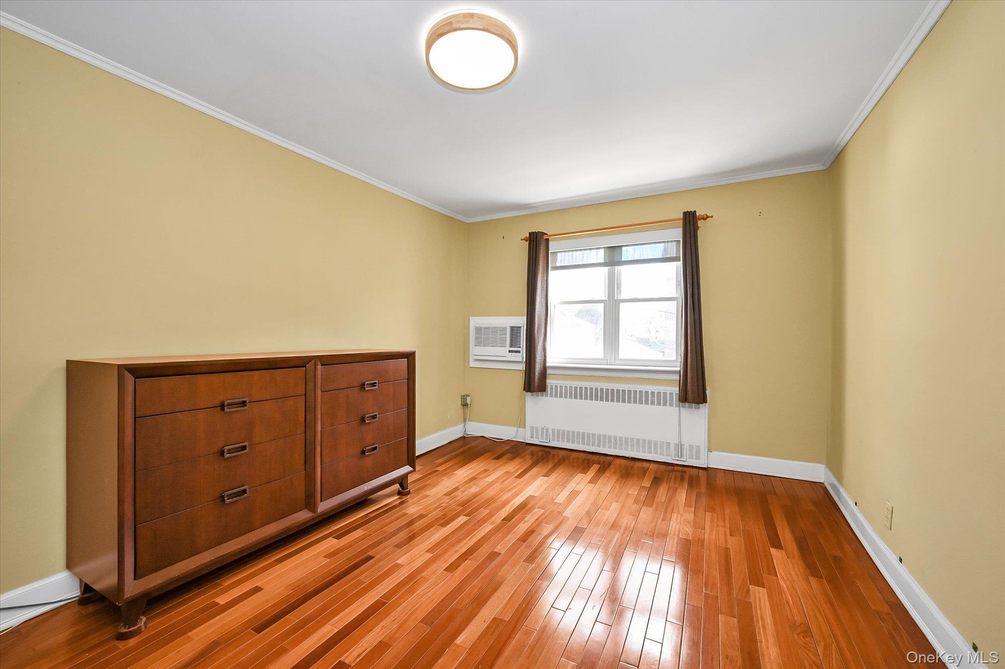 Single Family Booth Memorial Queens, NY 11365, MLS-982317-10