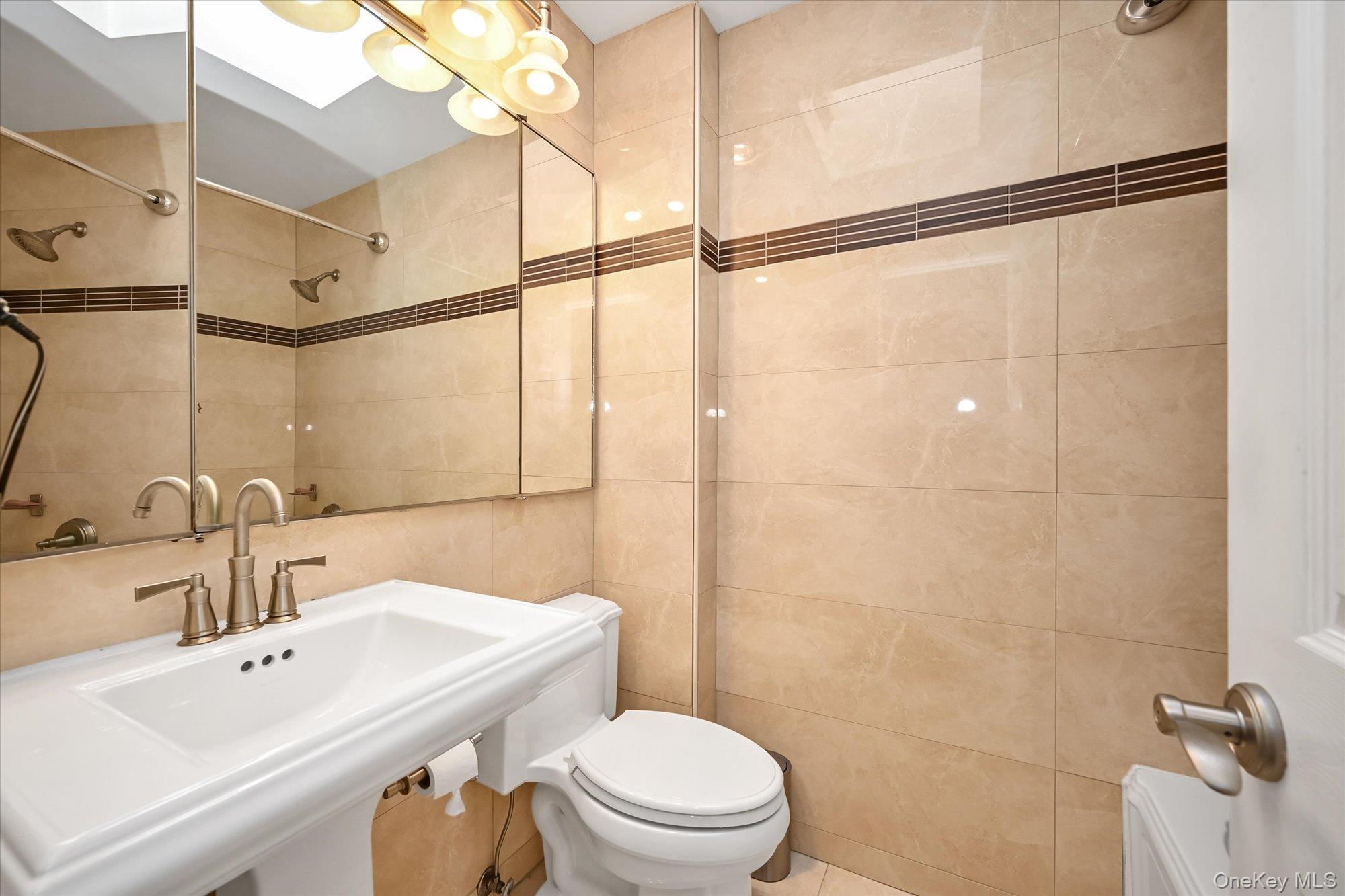 Single Family Booth Memorial Queens, NY 11365, MLS-982317-7