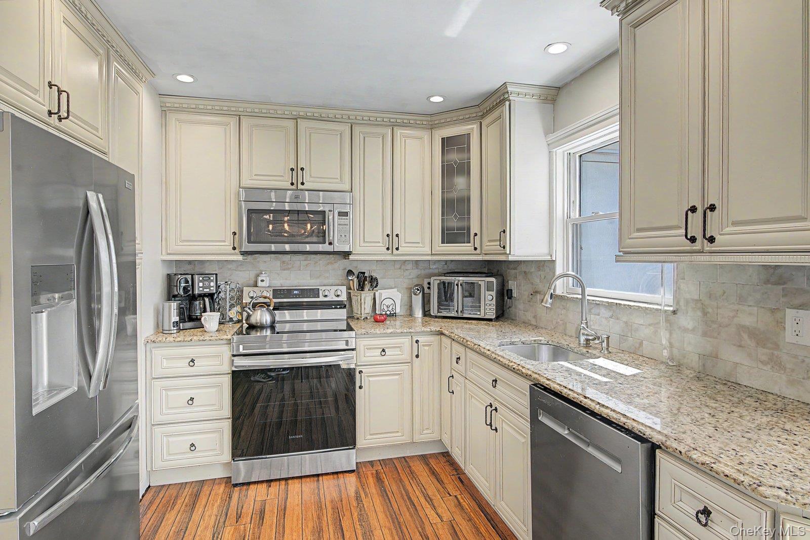 Single Family Sweetbriar  Suffolk County, NY 11950, MLS-982331-6