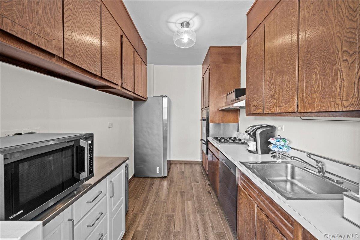 Coop Kappock  Bronx, NY 10463, MLS-982339-12