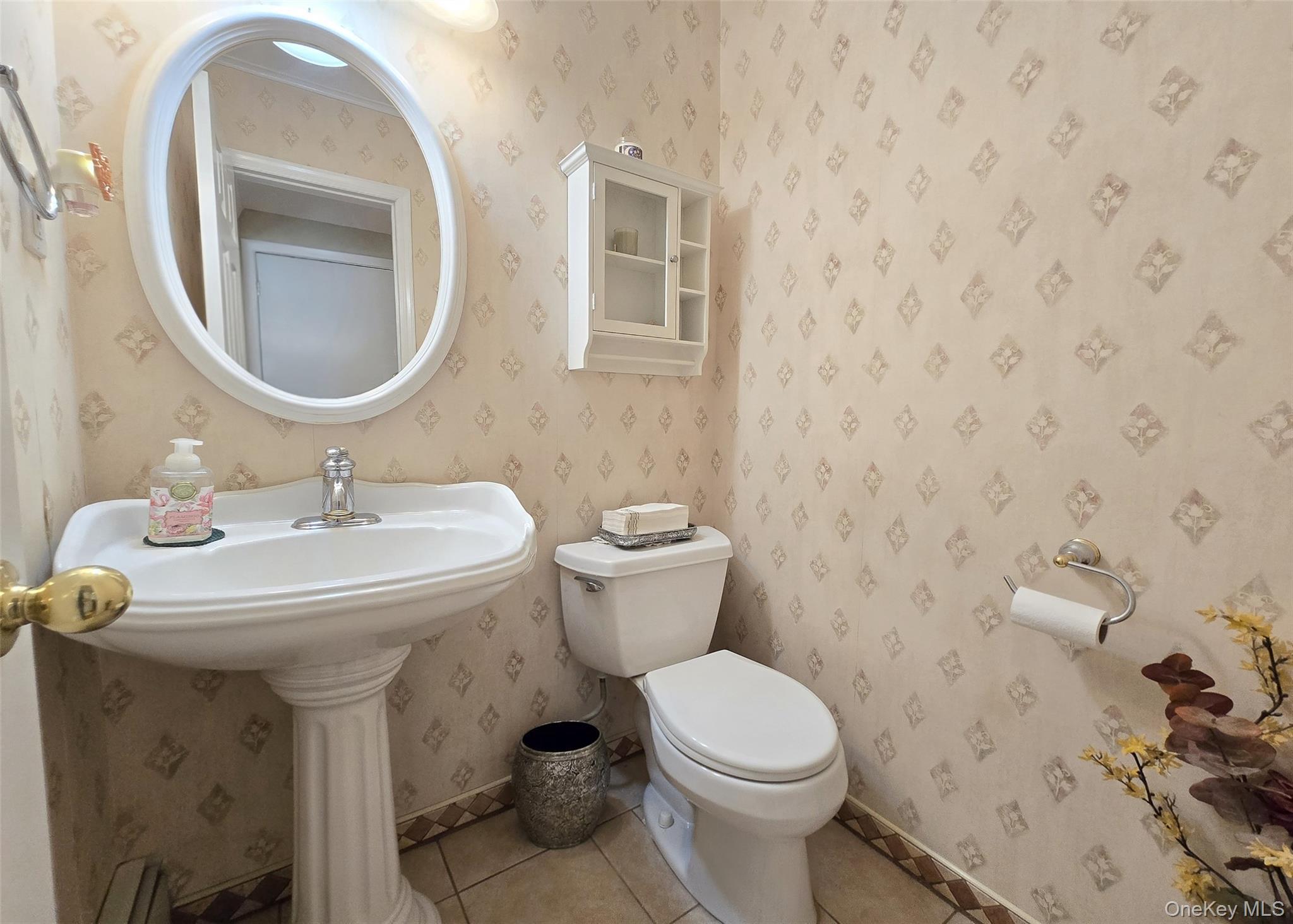 Single Family Ethan  Suffolk County, NY 11779, MLS-982346-4