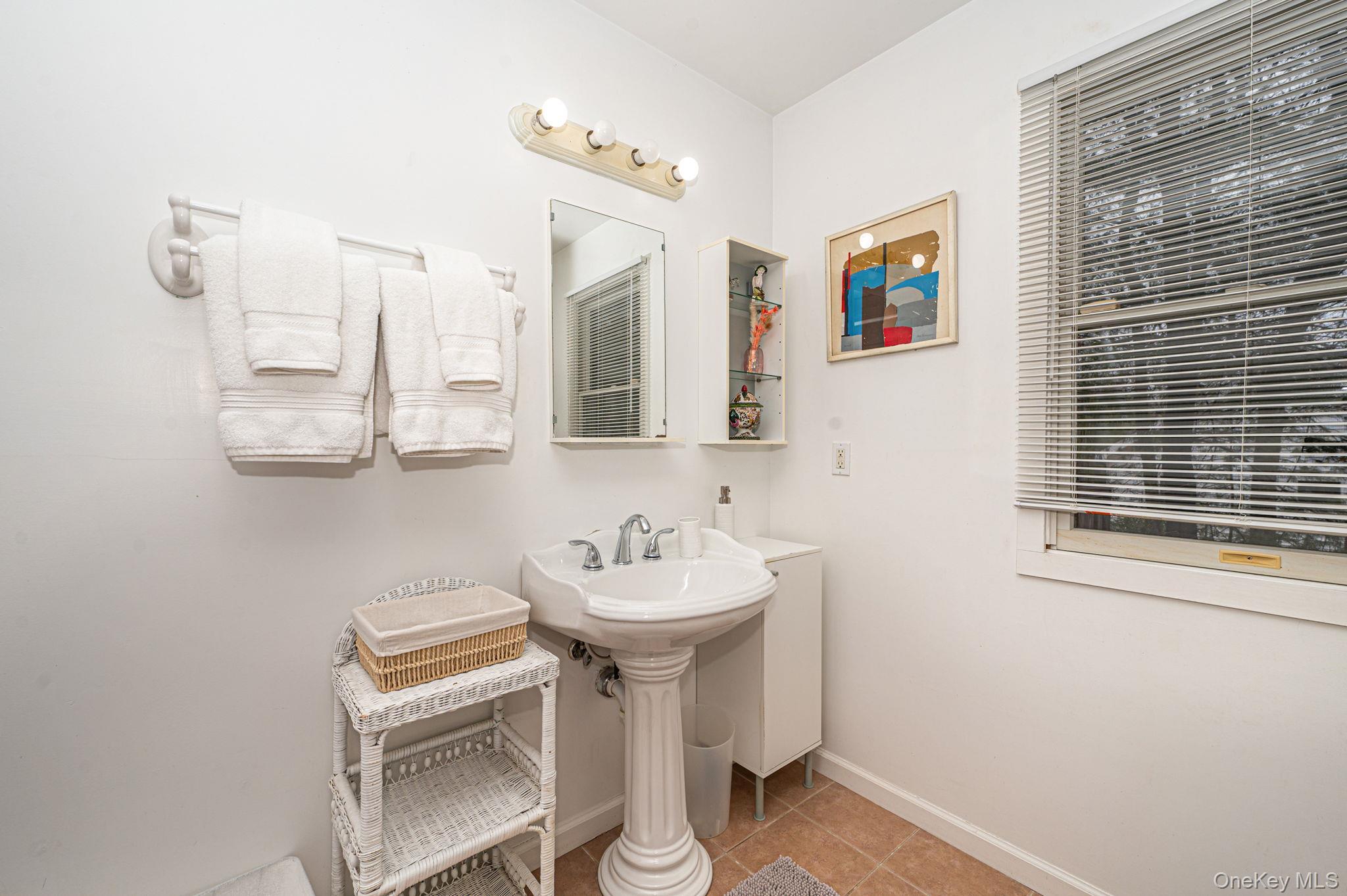 Single Family Springy Banks Road  Suffolk County, NY 11937, MLS-982358-30