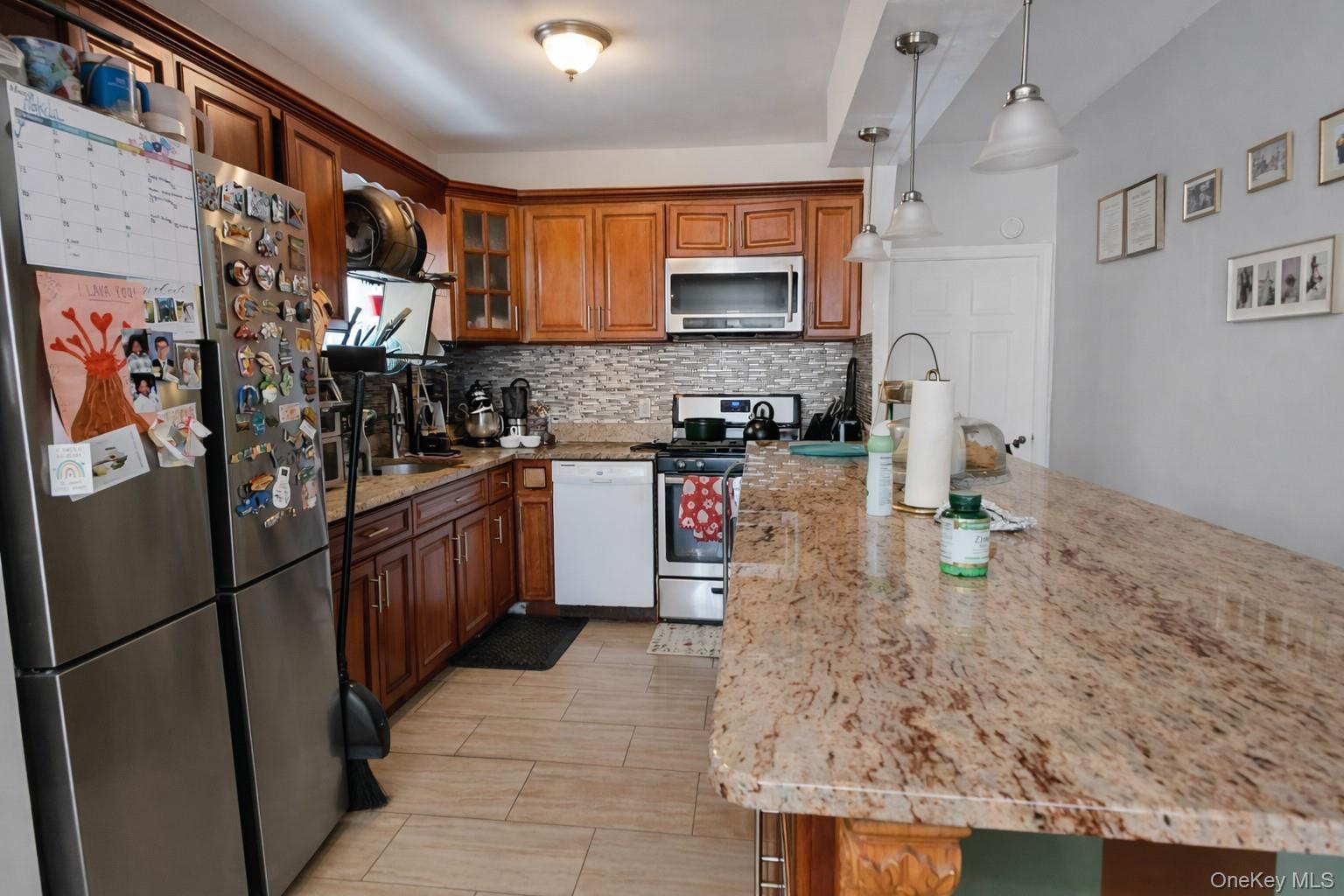 Single Family Almeda  Queens, NY 11692, MLS-982369-4