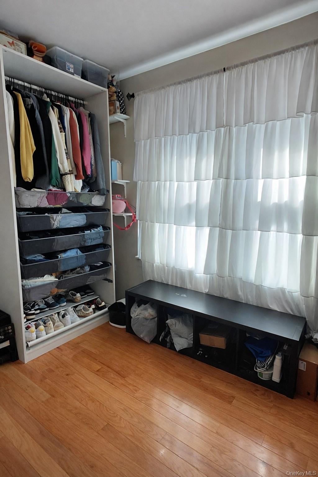 Single Family Almeda  Queens, NY 11692, MLS-982369-8