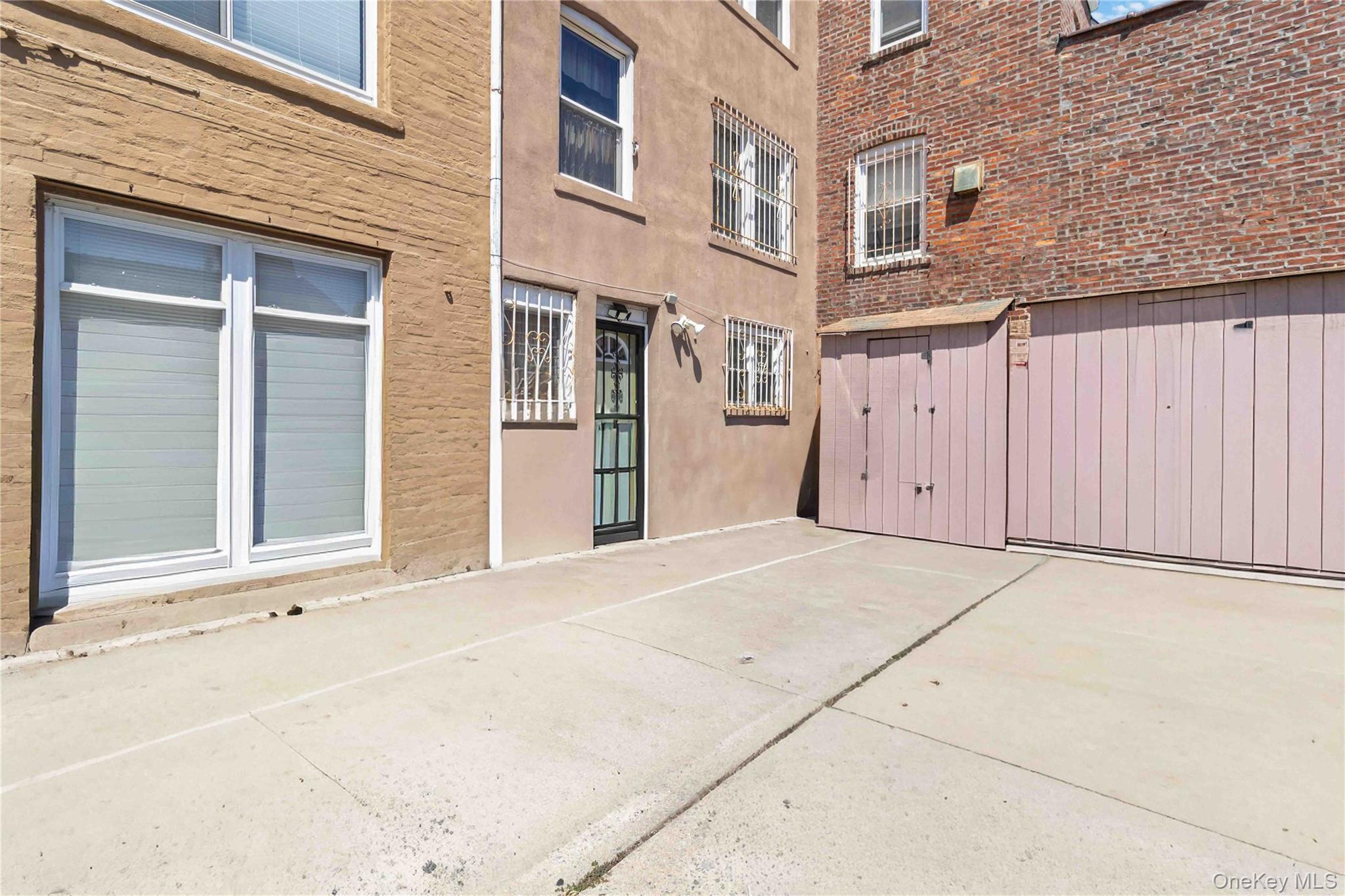 Single Family 25th  Queens, NY 11369, MLS-982394-25