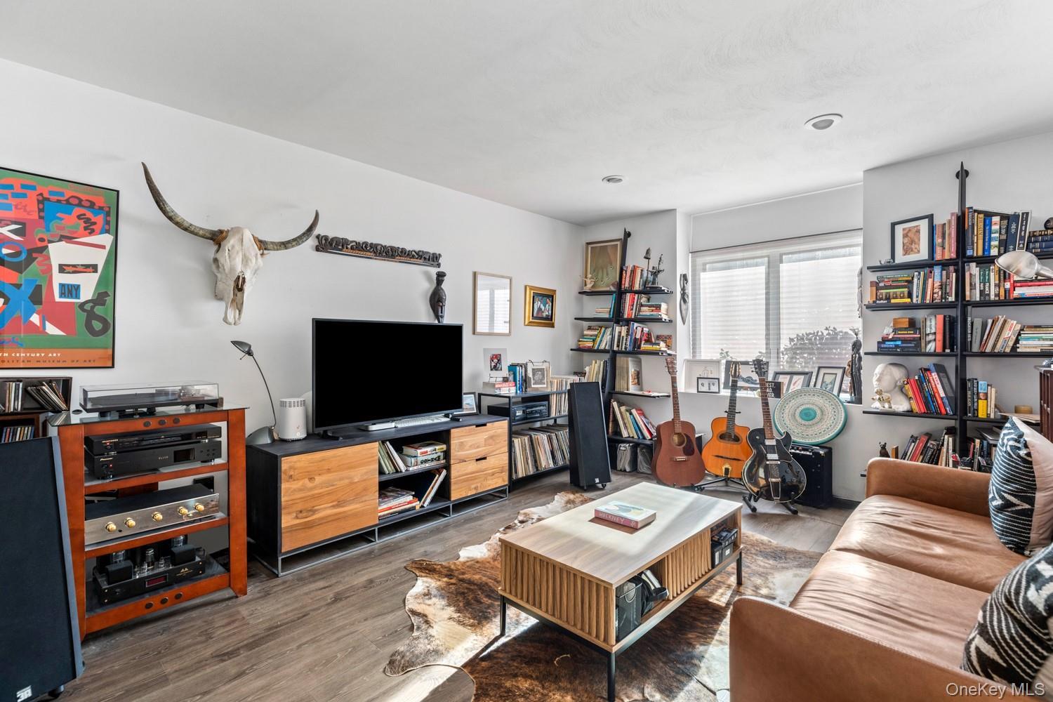Single Family Lady Janes Way Suffolk County, NY 11768, MLS-982429-21