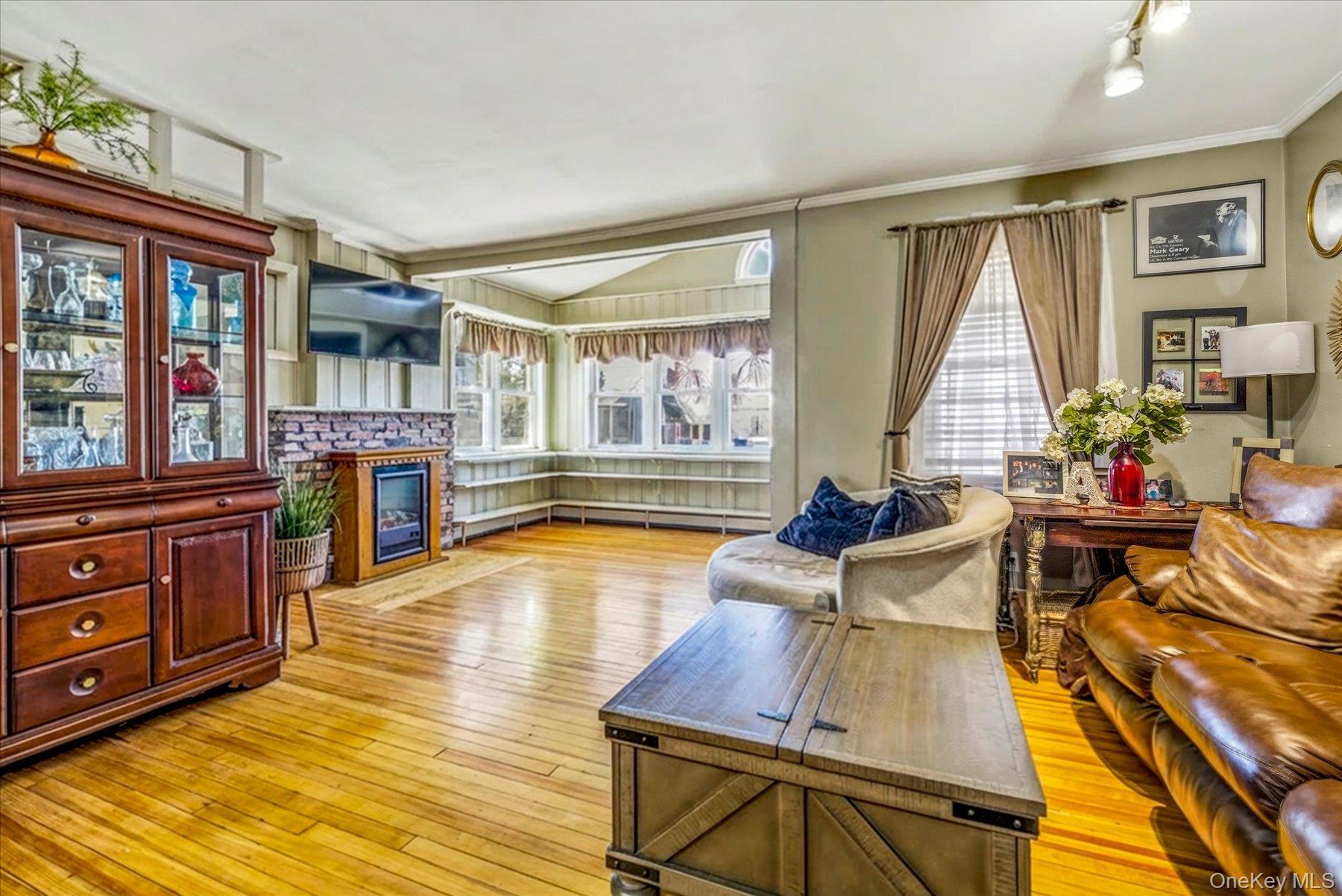 Single Family Alice  Nassau County, NY 11518, MLS-982430-6