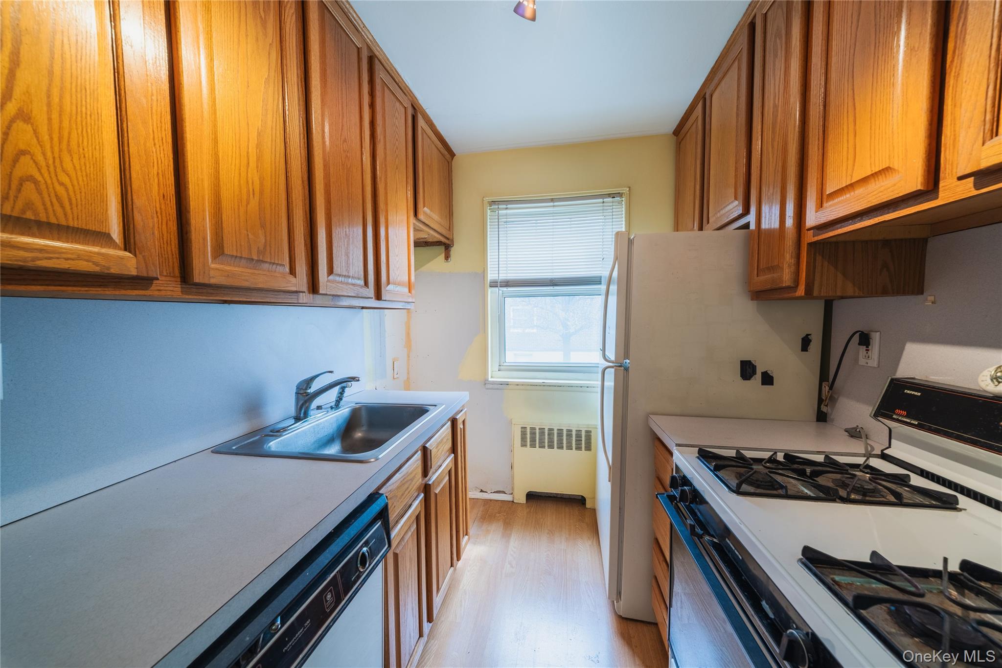 Coop 61st  Queens, NY 11362, MLS-982433-16