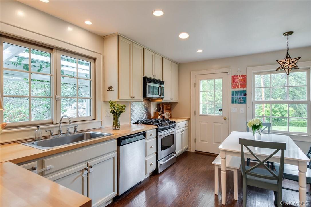 Single Family Mabbettsville  Dutchess County, NY 12545, MLS-982435-8