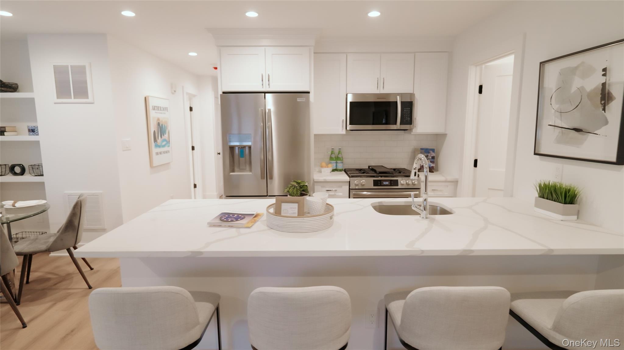 Condo Union  Nassau County, NY 11563, MLS-982443-4