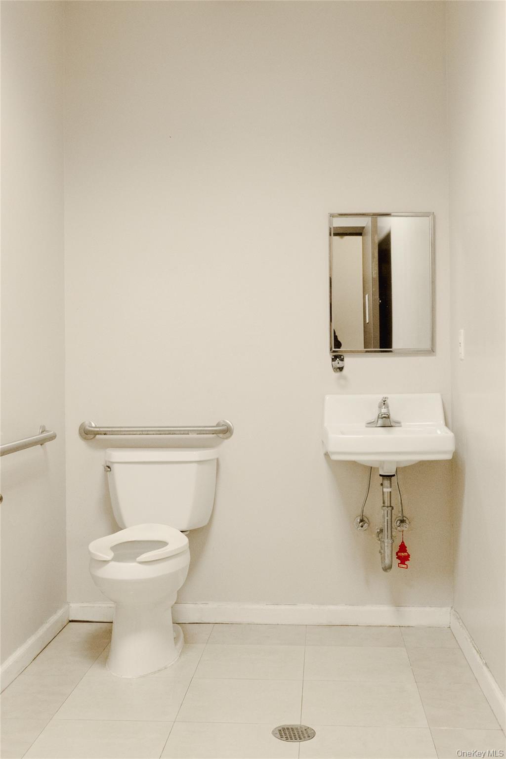 Commercial Lease Parsons  Queens, NY 11355, MLS-982473-15