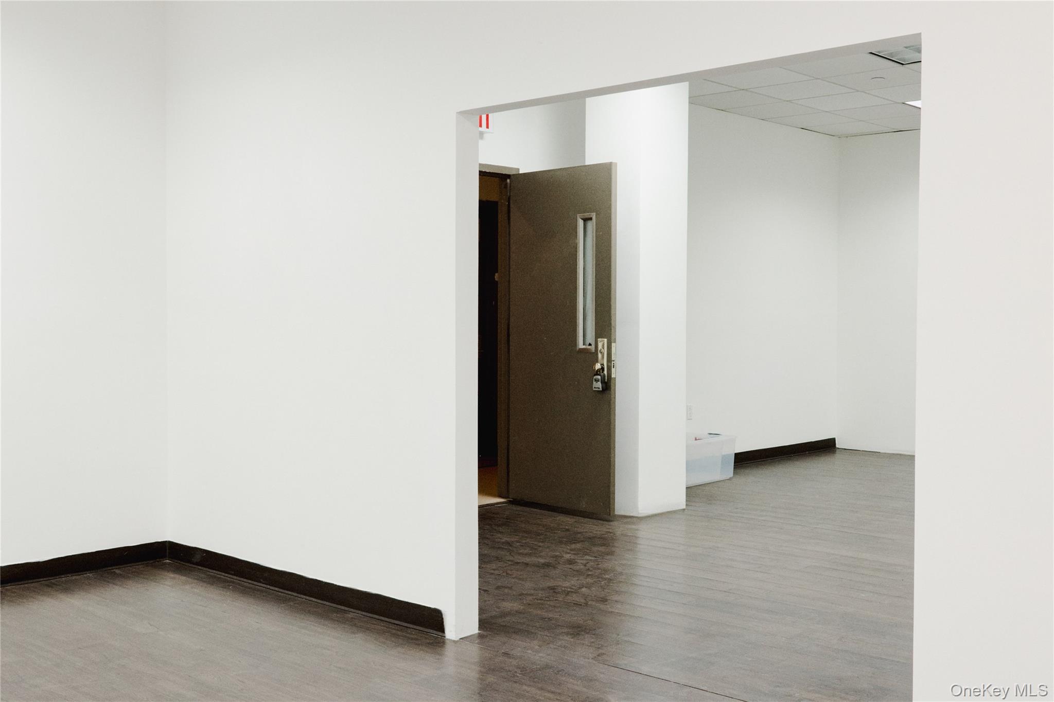 Commercial Lease Parsons  Queens, NY 11355, MLS-982473-4