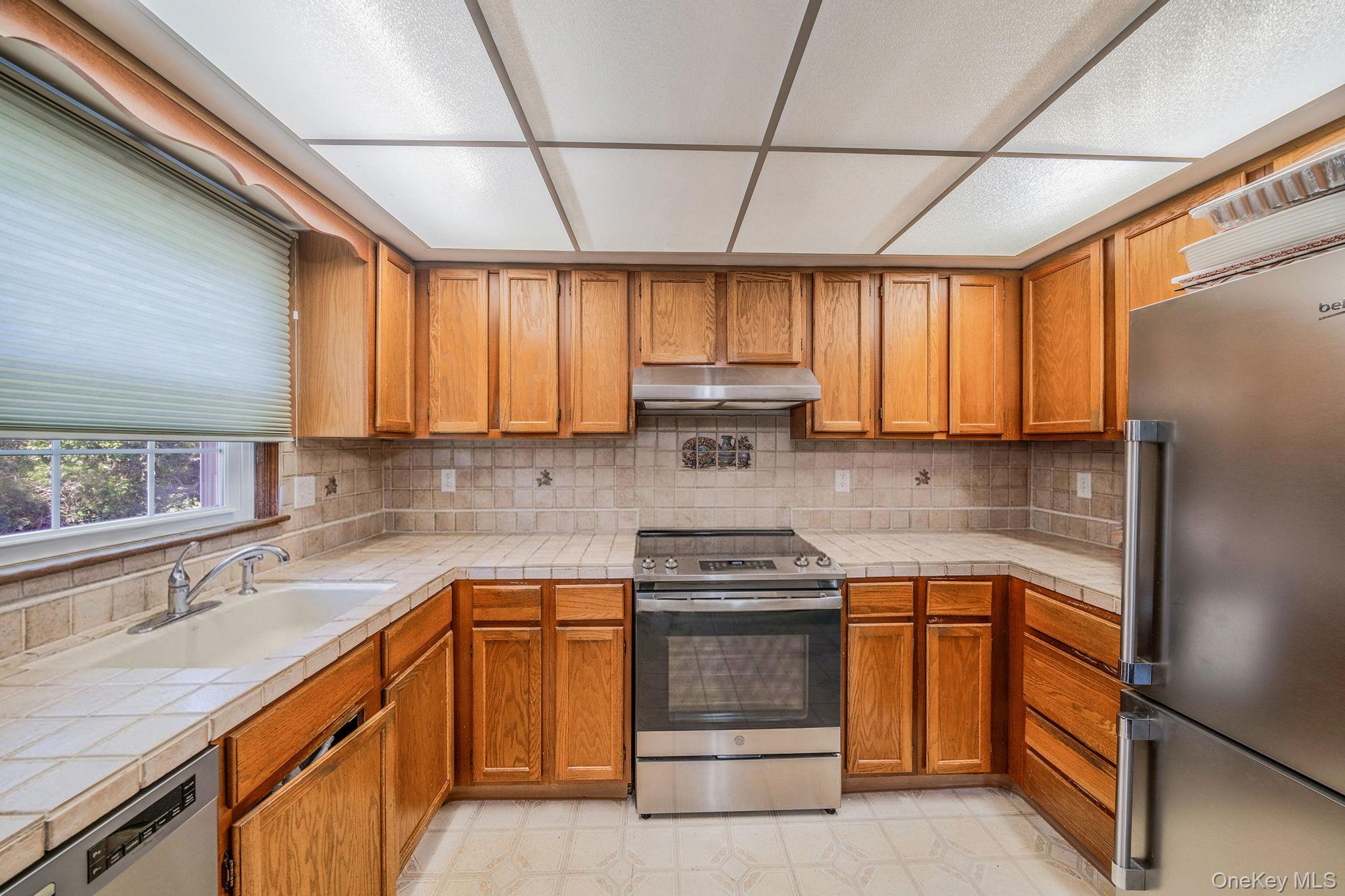 Single Family Ocean  Suffolk County, NY 11942, MLS-982482-6