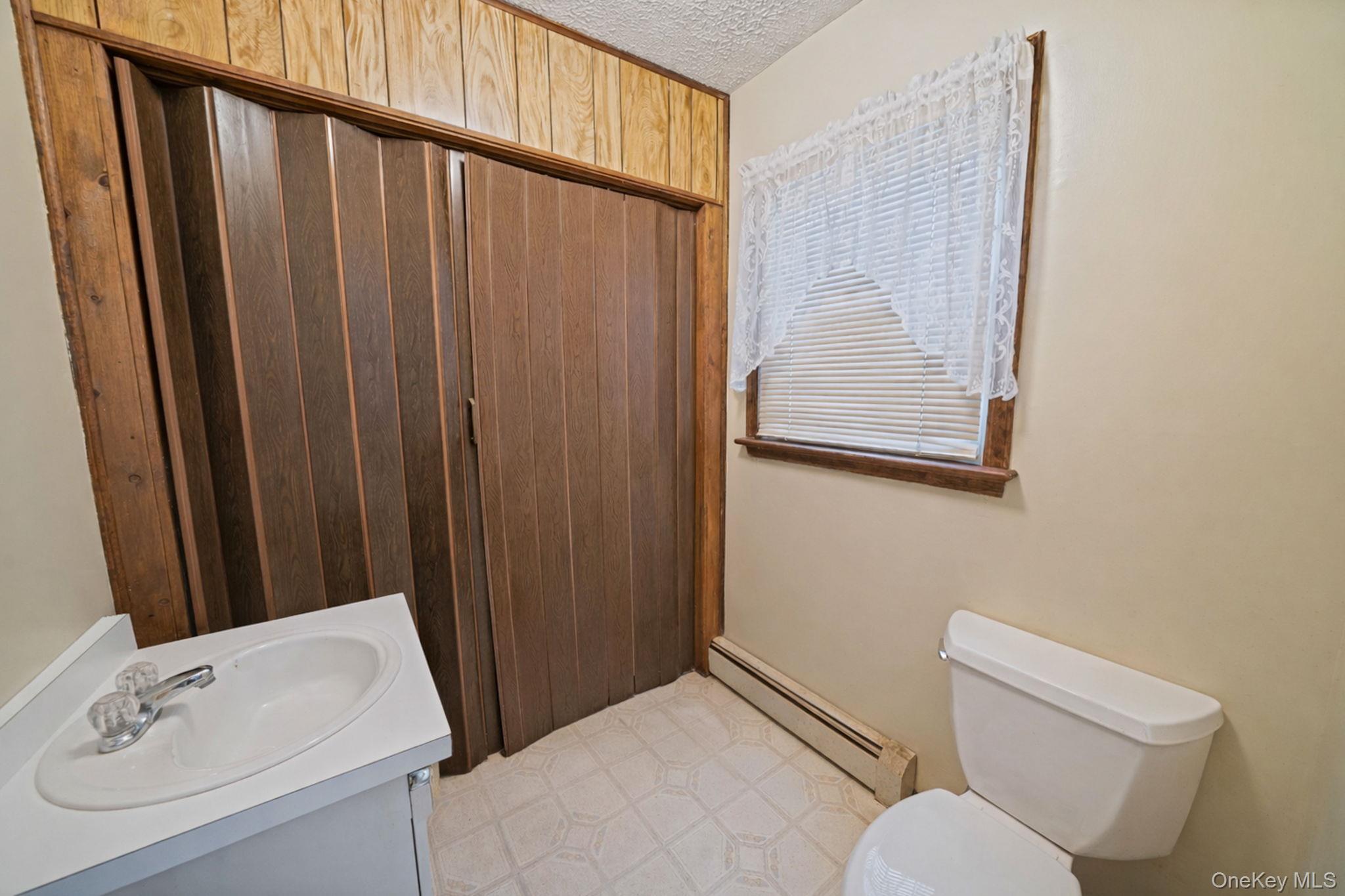 Single Family Ocean  Suffolk County, NY 11942, MLS-982482-7