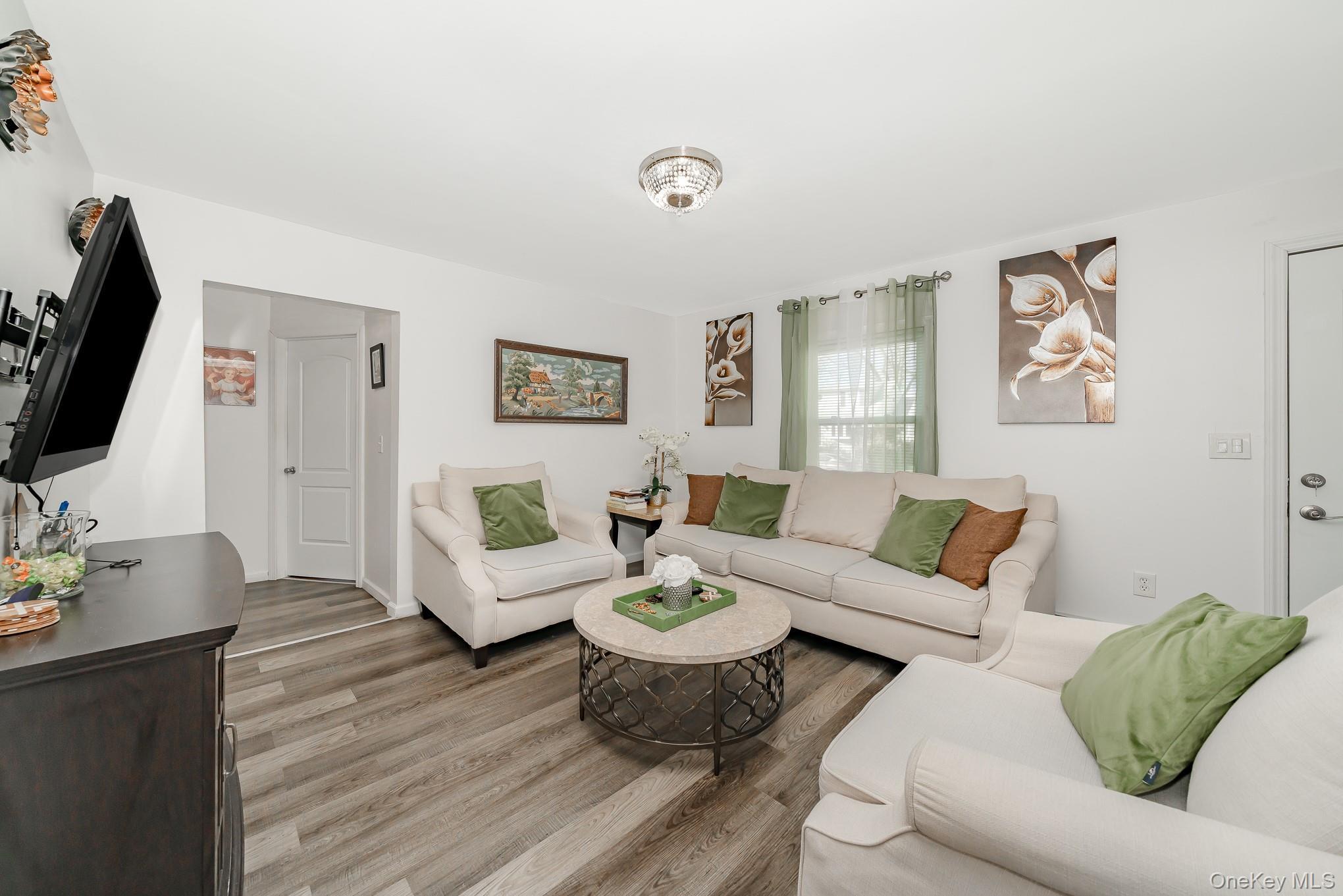 Single Family 26th  Suffolk County, NY 11726, MLS-982500-10