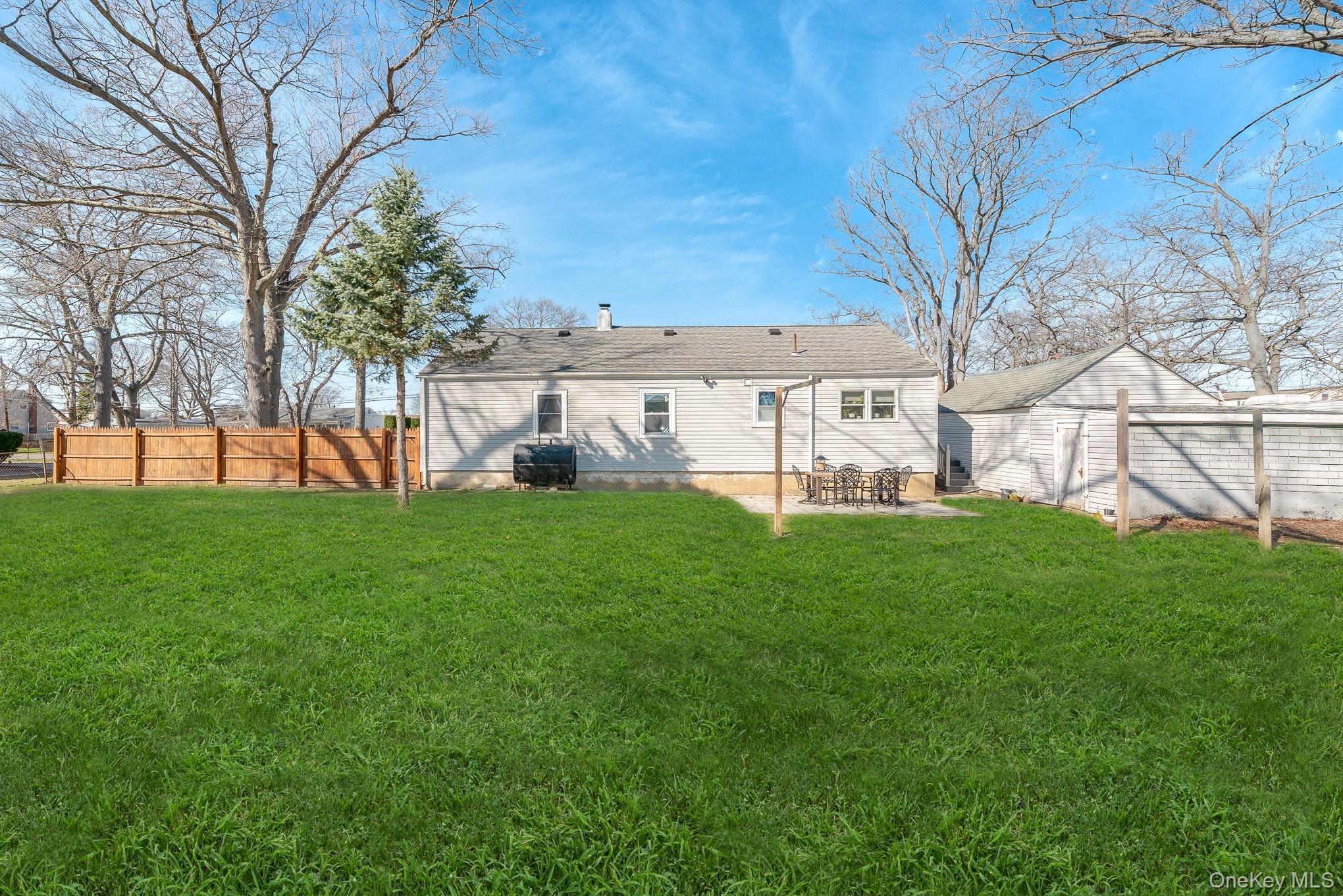 Single Family 26th  Suffolk County, NY 11726, MLS-982500-23