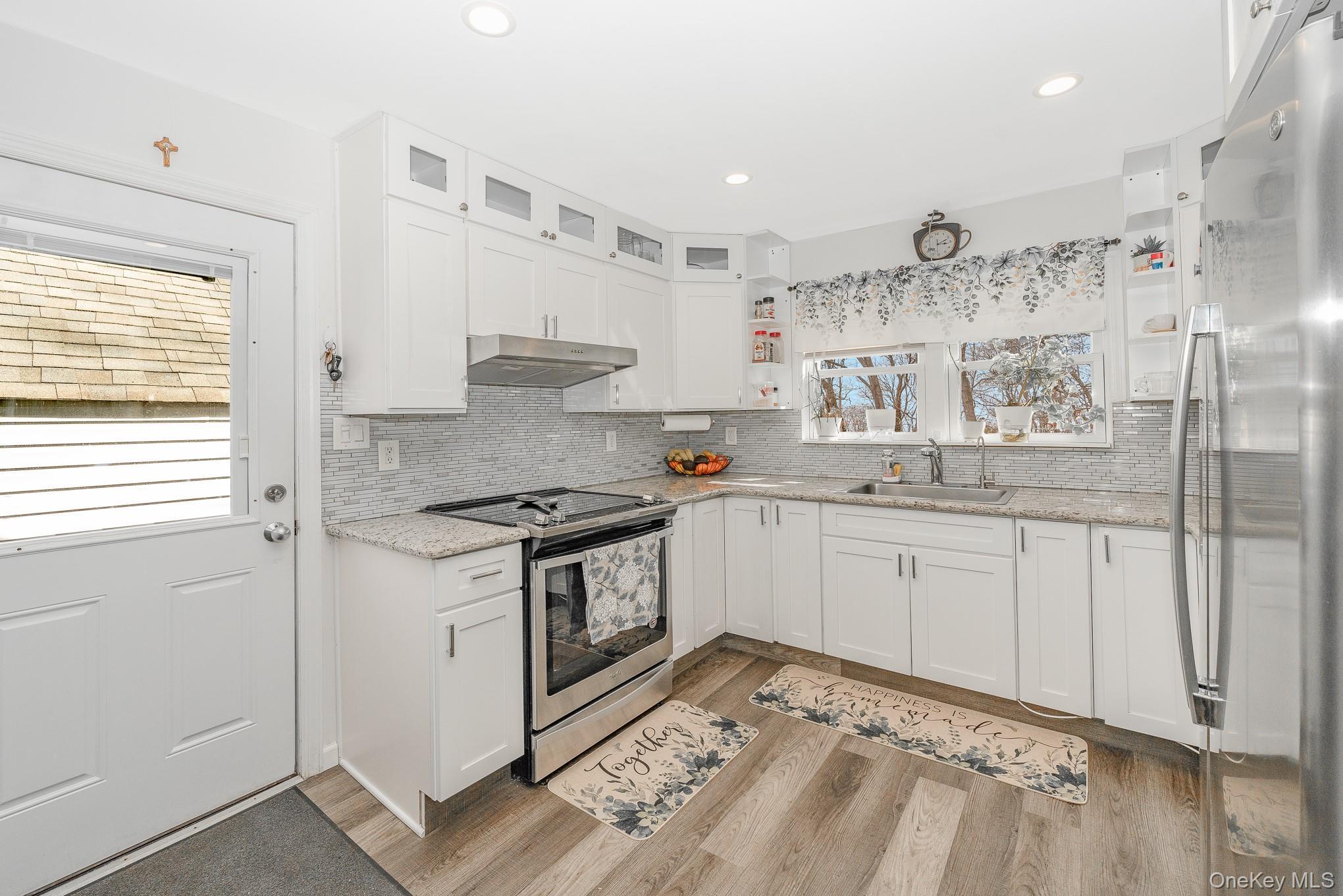 Single Family 26th  Suffolk County, NY 11726, MLS-982500-5