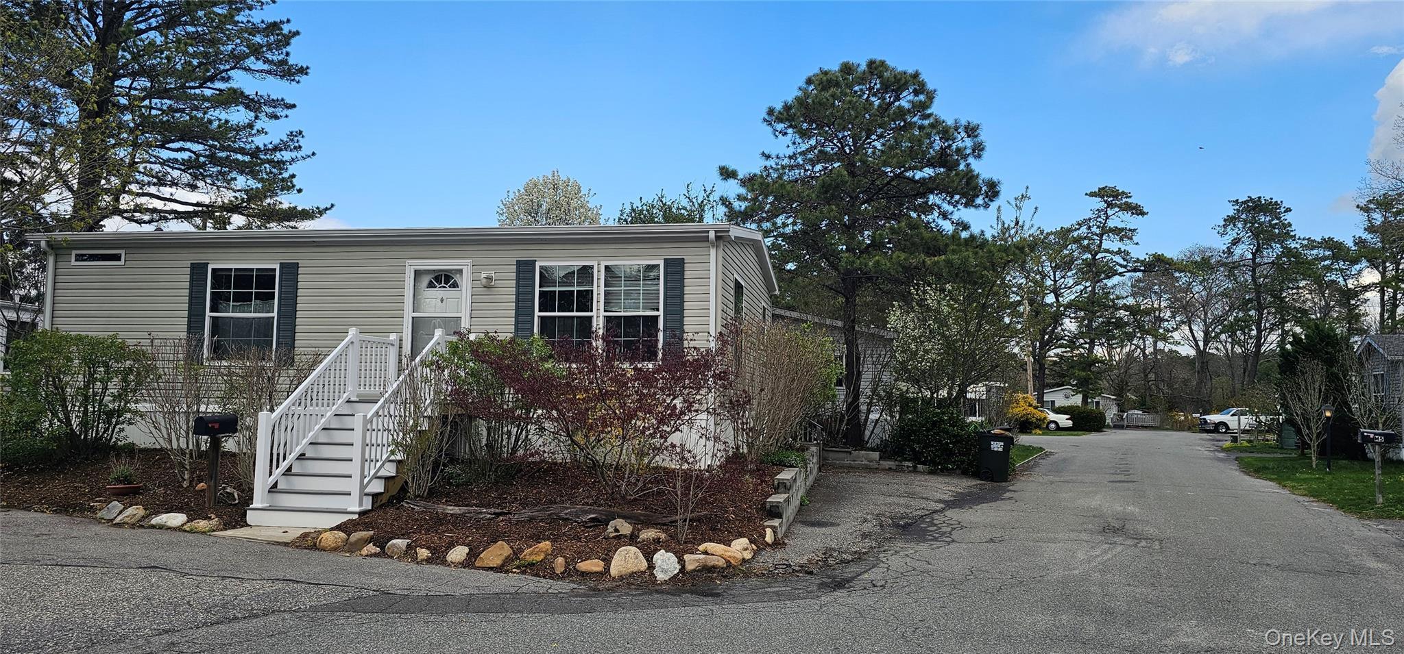Single Family Riverleigh  Suffolk County, NY 11901, MLS-982528-2