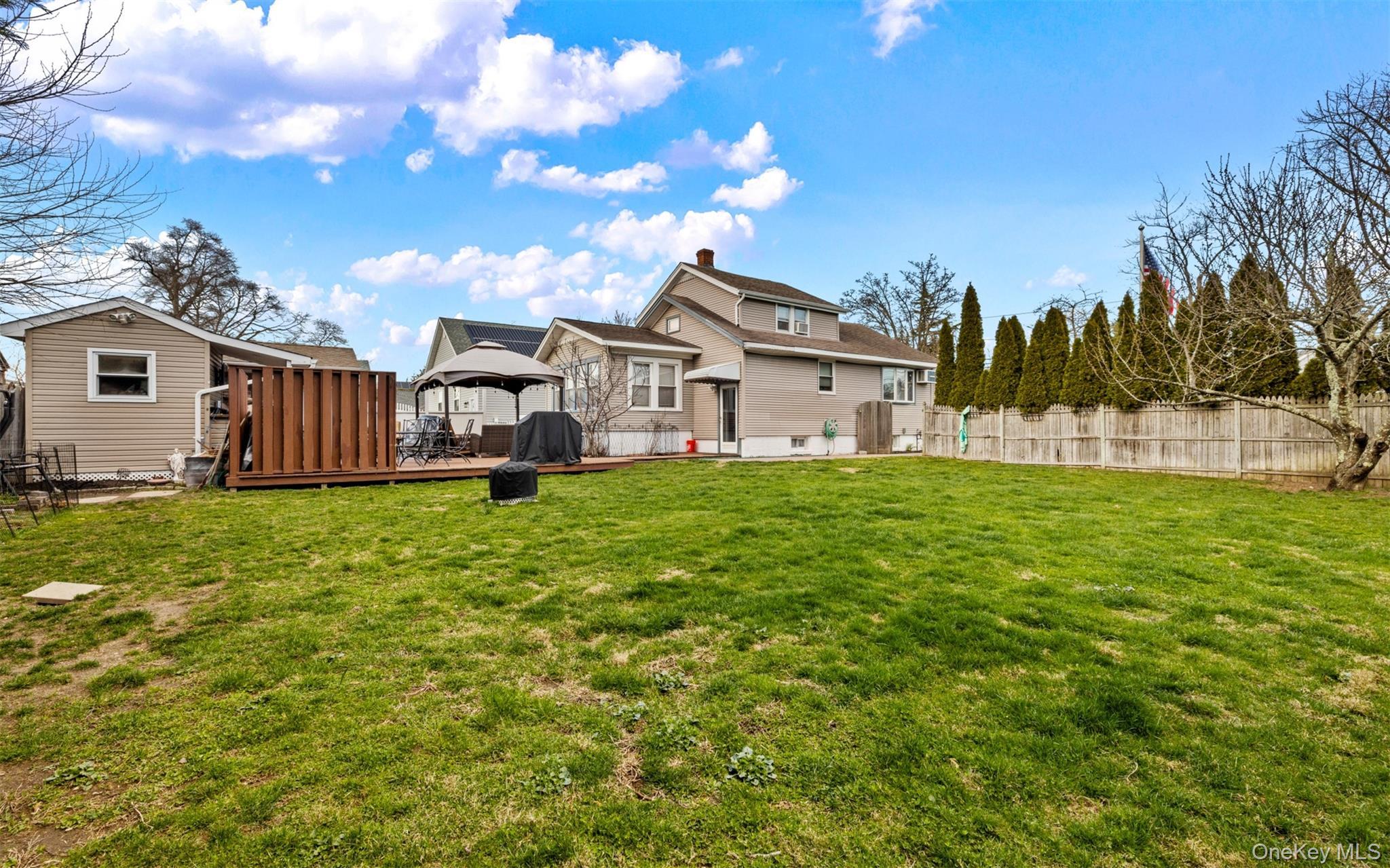 Single Family 7th  Suffolk County, NY 11757, MLS-982532-23