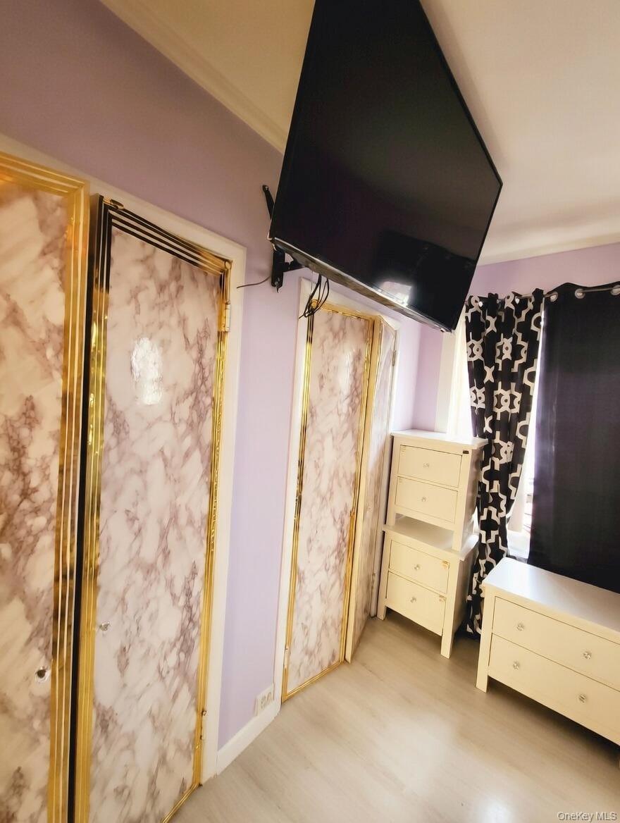 Single Family Gunther  Bronx, NY 10466, MLS-982551-21