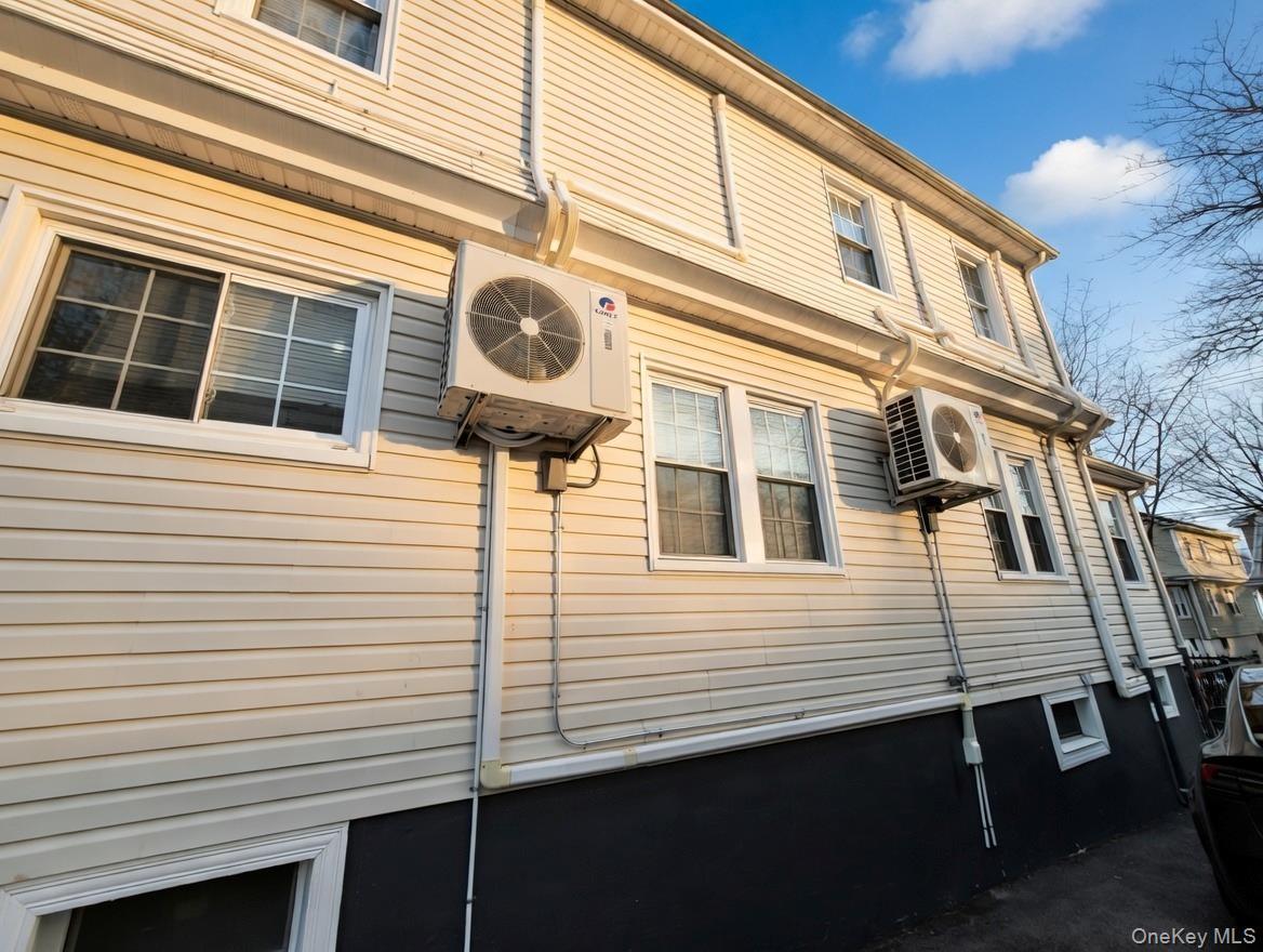 Single Family Gunther  Bronx, NY 10466, MLS-982551-24