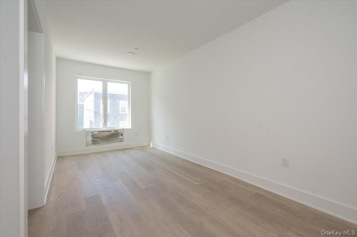 Commercial Sale College  Bronx, NY 10456, MLS-982556-7