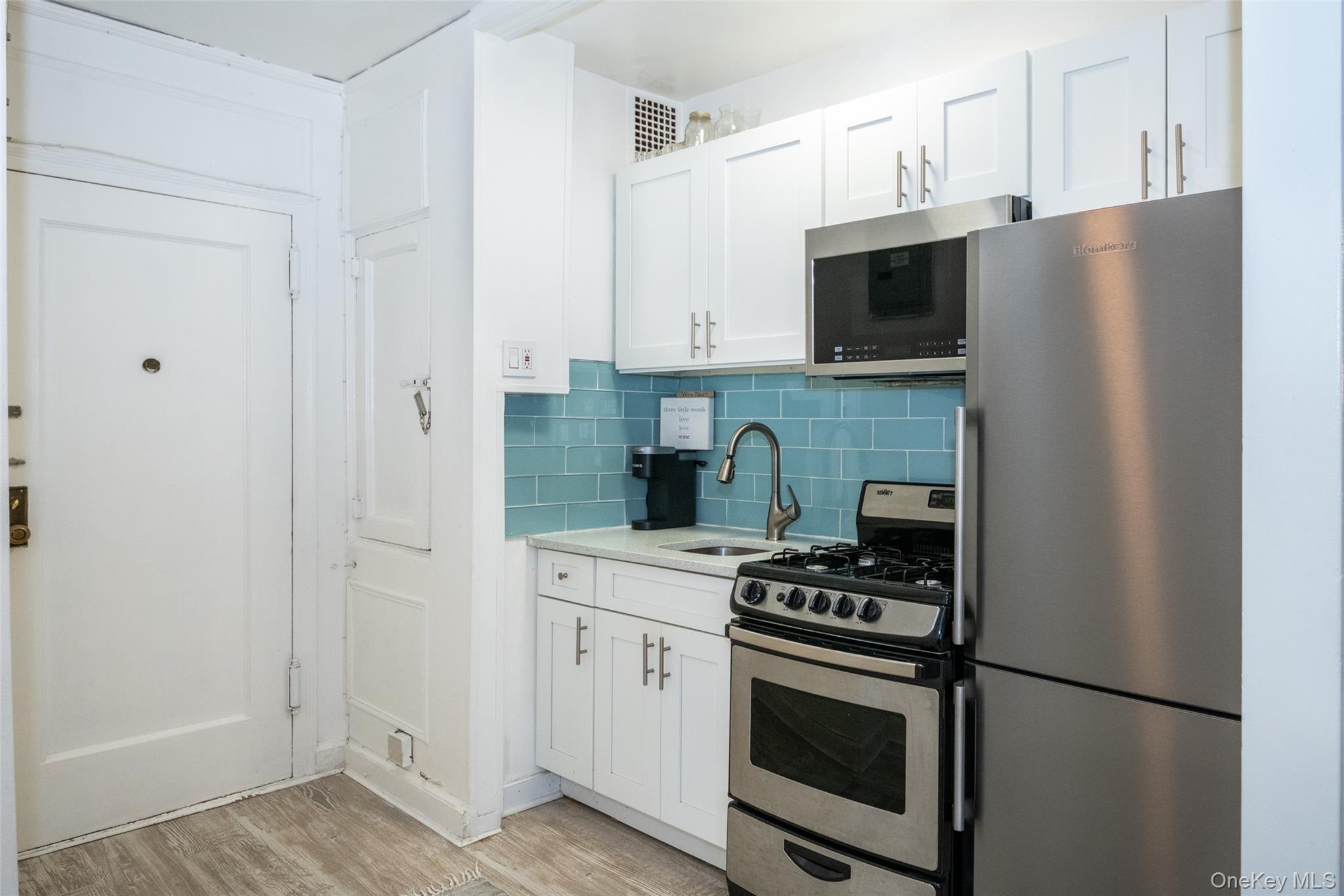 Coop Centre  Westchester County, NY 10805, MLS-982560-3