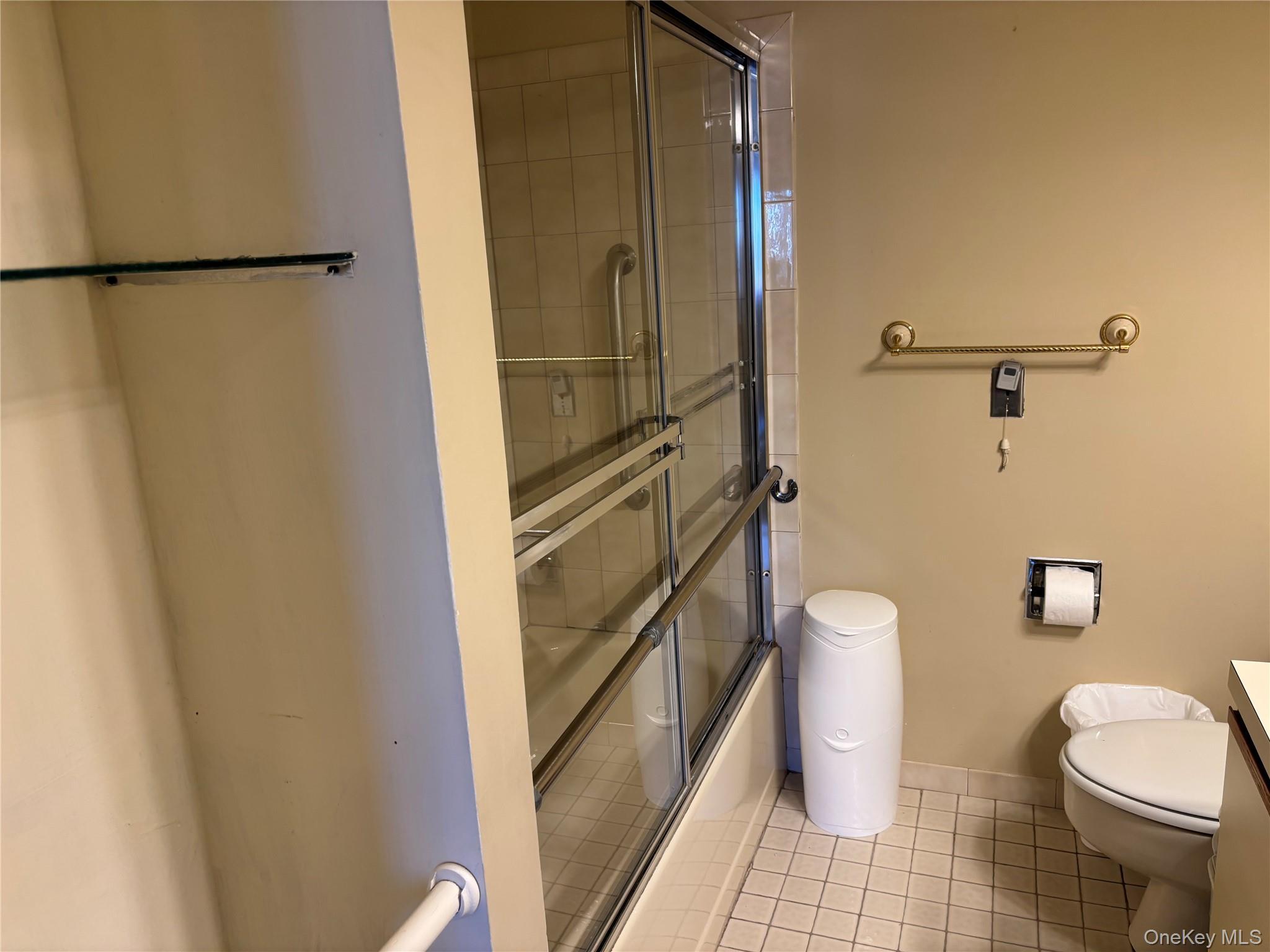 Condo Cambridge Suffolk County, NY 11726, MLS-982565-11