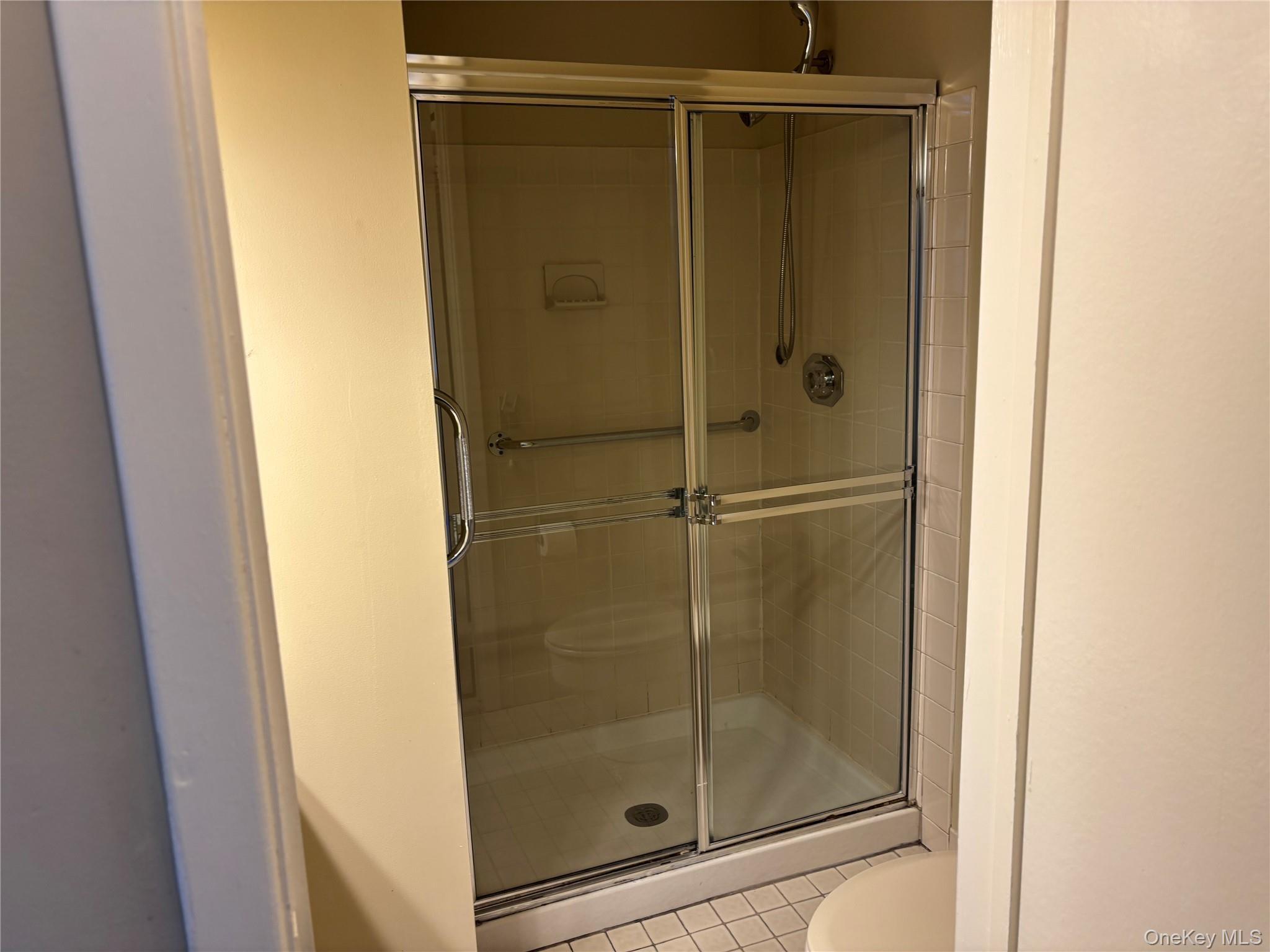 Condo Cambridge Suffolk County, NY 11726, MLS-982565-14