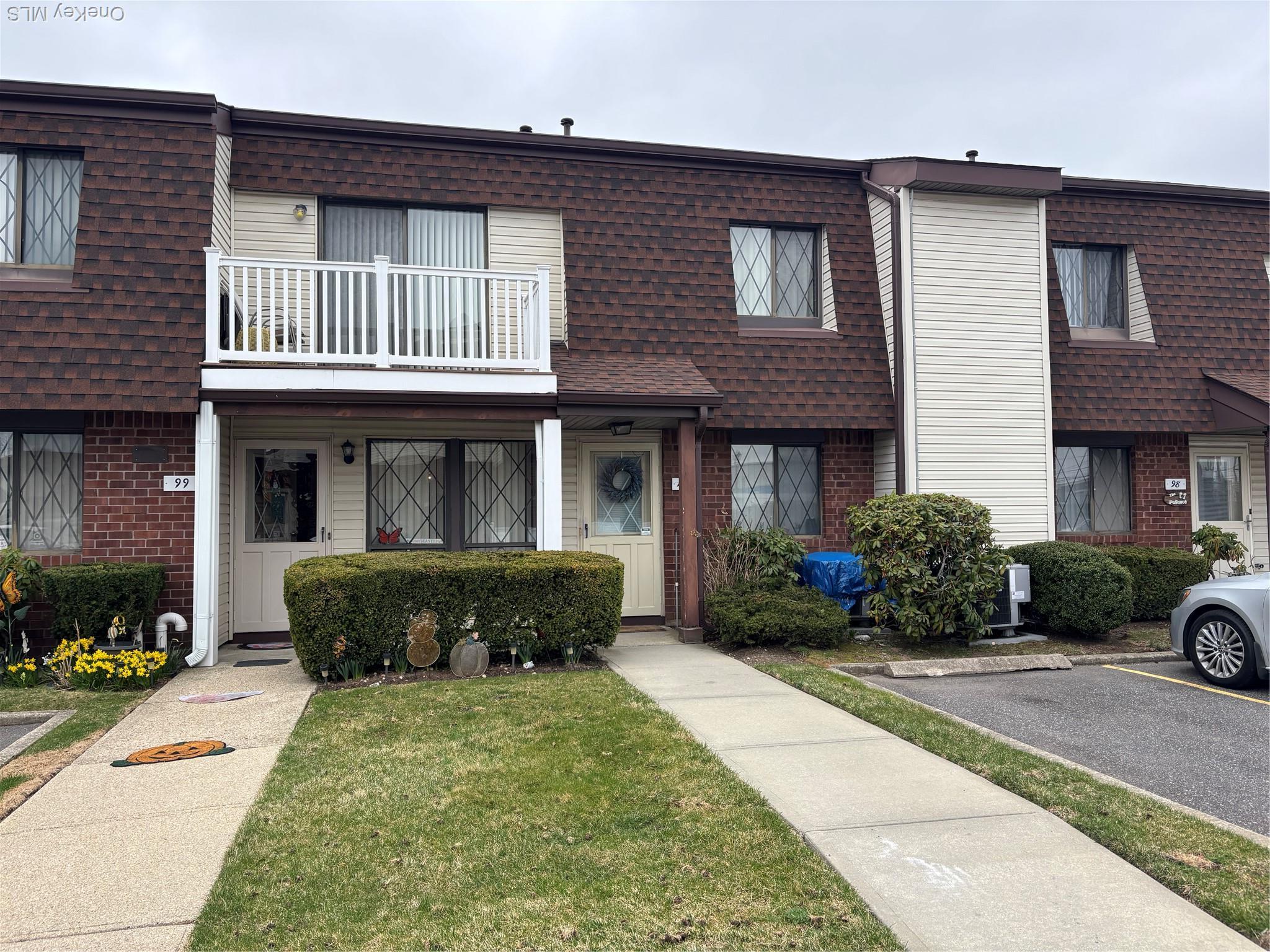 Condo Cambridge Suffolk County, NY 11726, MLS-982565-2