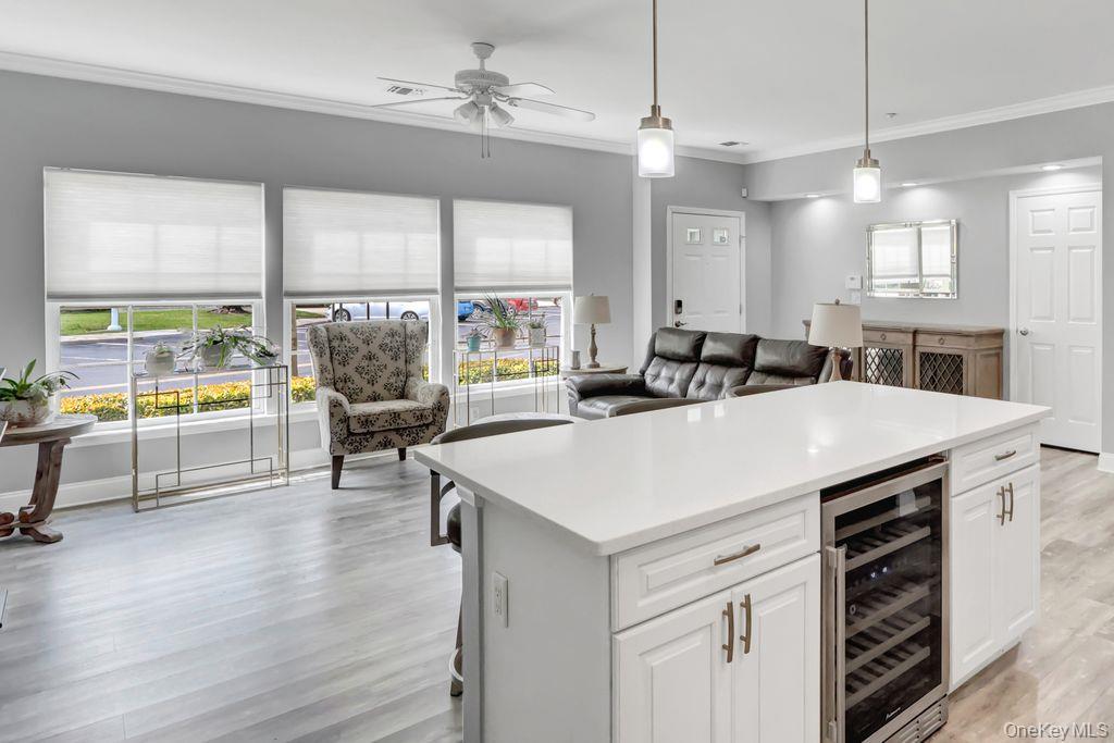 Condo Narragansett Villas  Suffolk County, NY 11757, MLS-982598-10