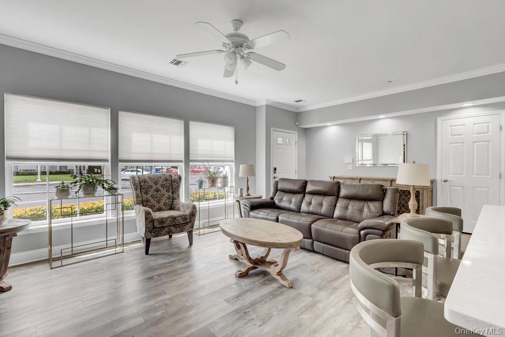 Condo Narragansett Villas  Suffolk County, NY 11757, MLS-982598-7