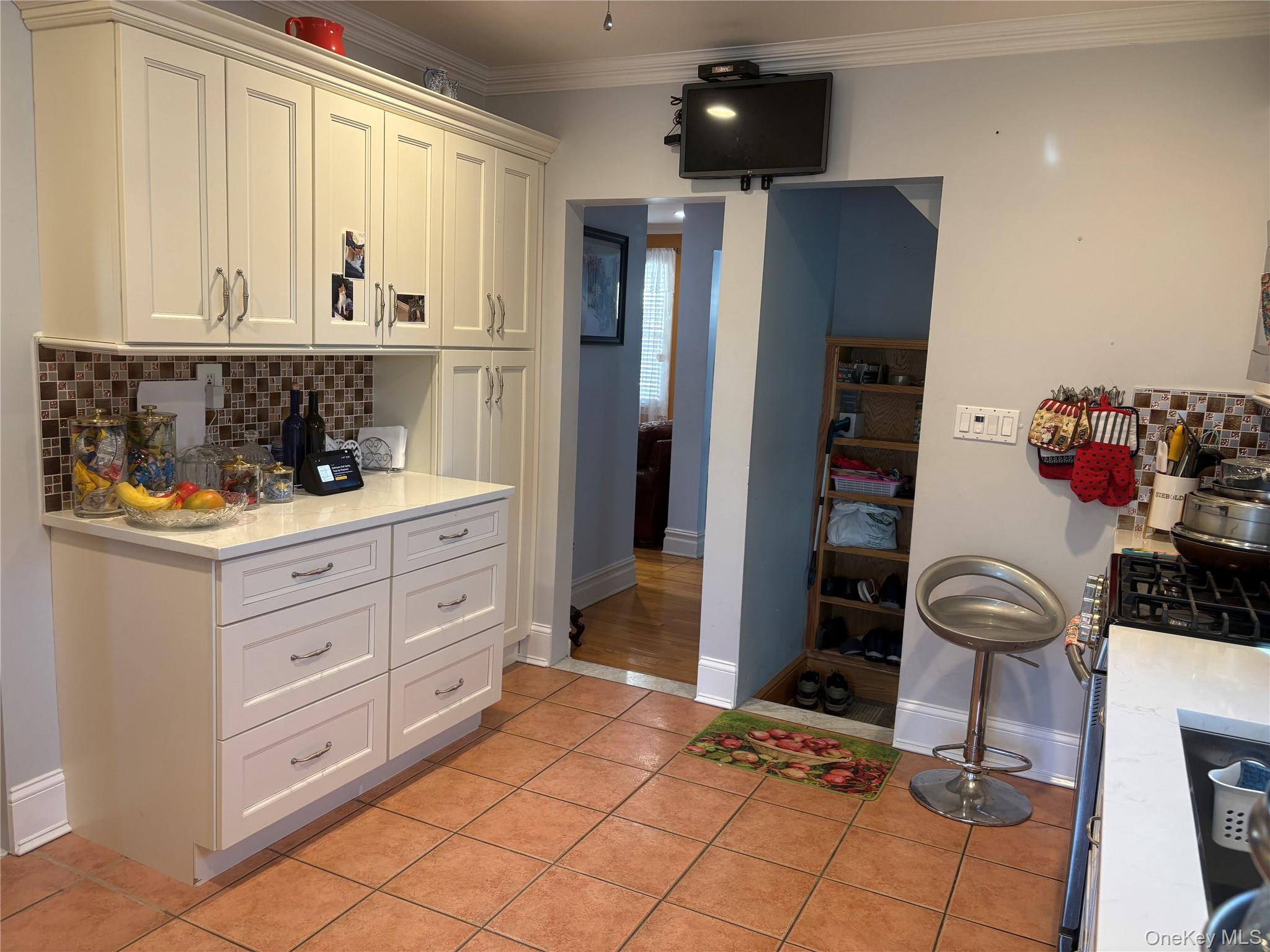 Single Family Rutland  Nassau County, NY 11520, MLS-982622-10