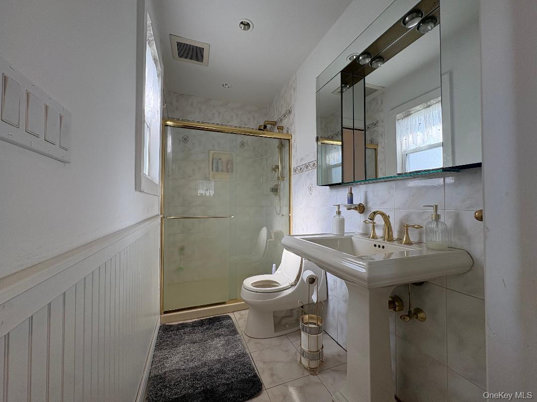 Single Family Rutland  Nassau County, NY 11520, MLS-982622-6