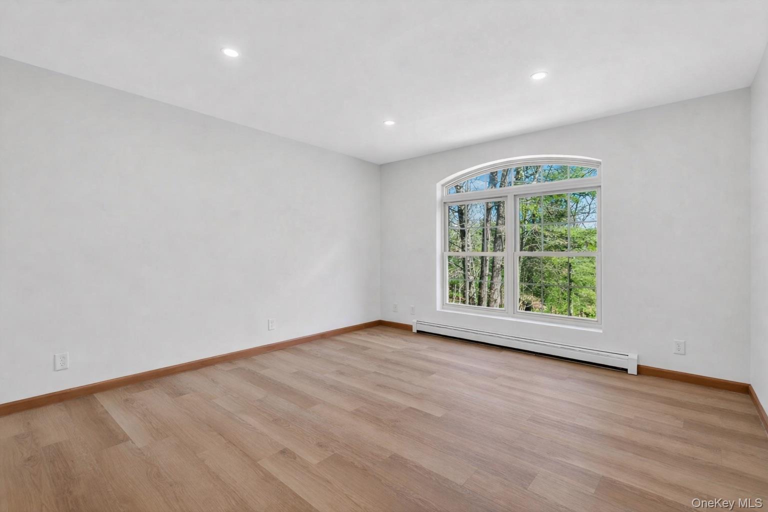 Single Family Forestburgh  Sullivan County, NY 12737, MLS-982625-25