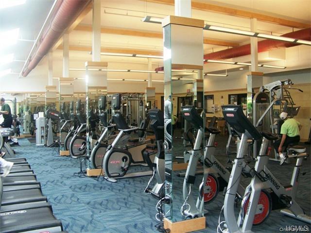 Condo Heritage Hills  Westchester County, NY 10589, MLS-982636-22