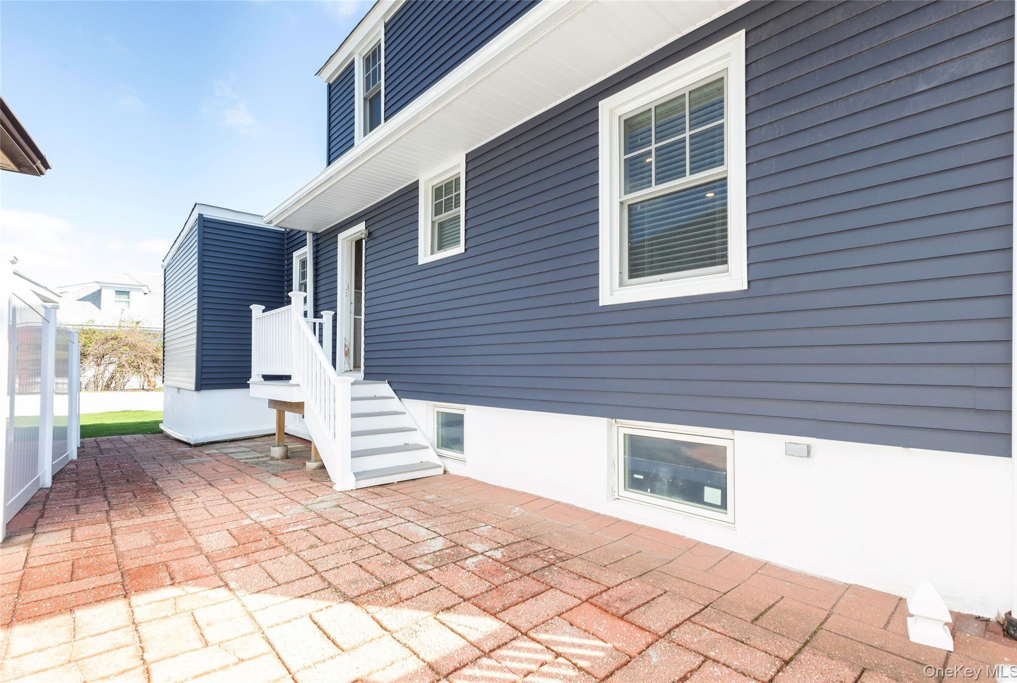 Single Family Bowne Bronx, NY 10464, MLS-982638-25