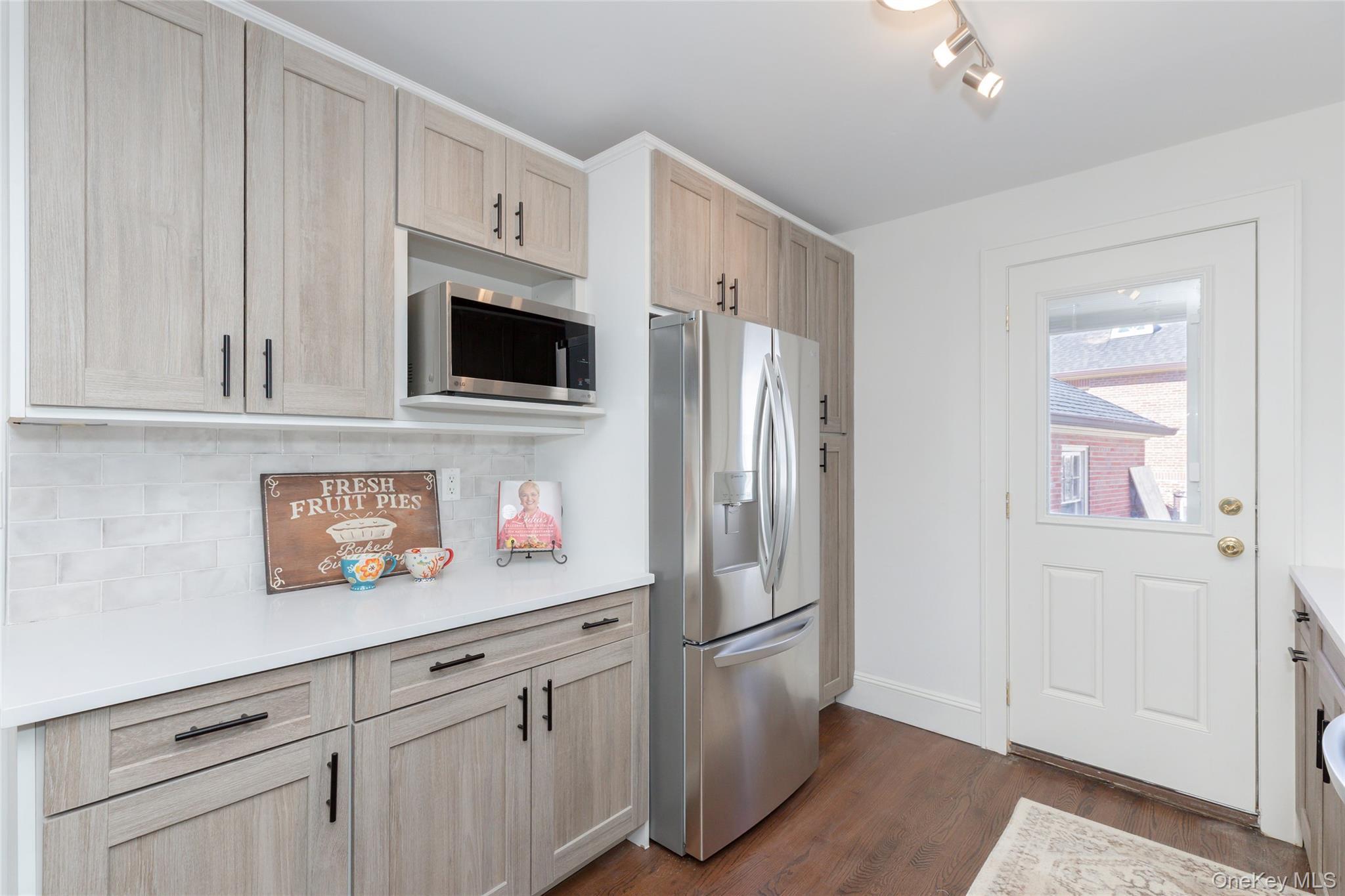 Single Family Bowne Bronx, NY 10464, MLS-982638-6